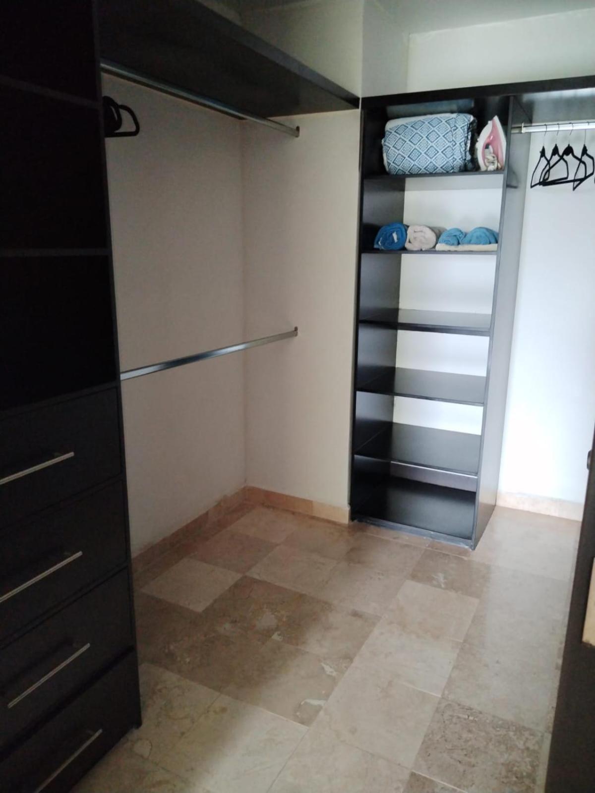 Perfectly Located Spacious With 2 Balconies Ixtapa (Guerrero)