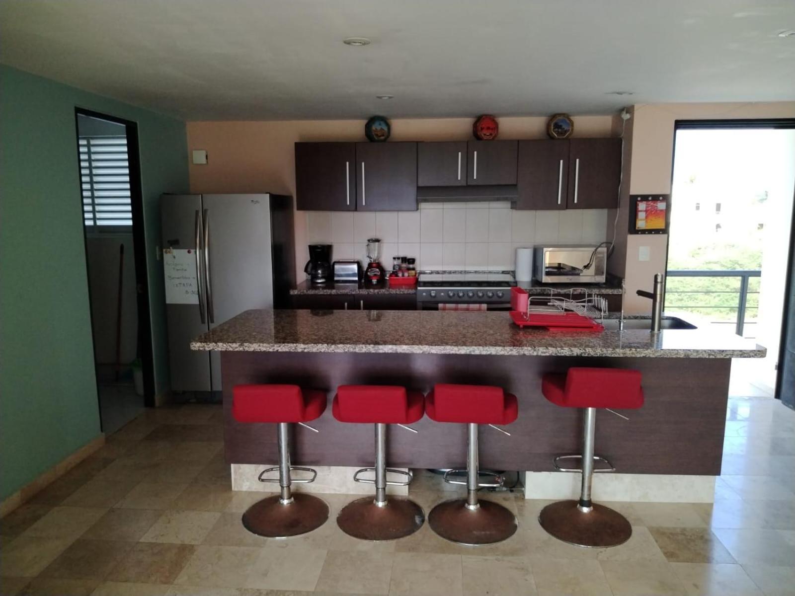 Perfectly Located Spacious With 2 Balconies * Ixtapa (Guerrero)