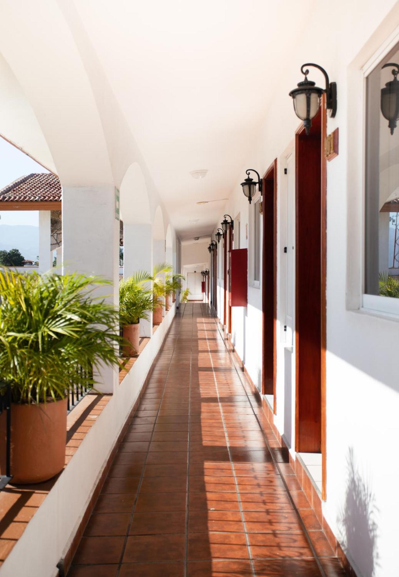 Hotel Maria Isabel Colima