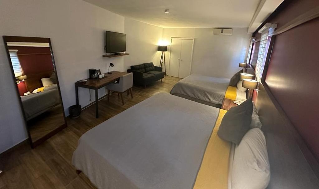 Hotel Boutique Abad 4*