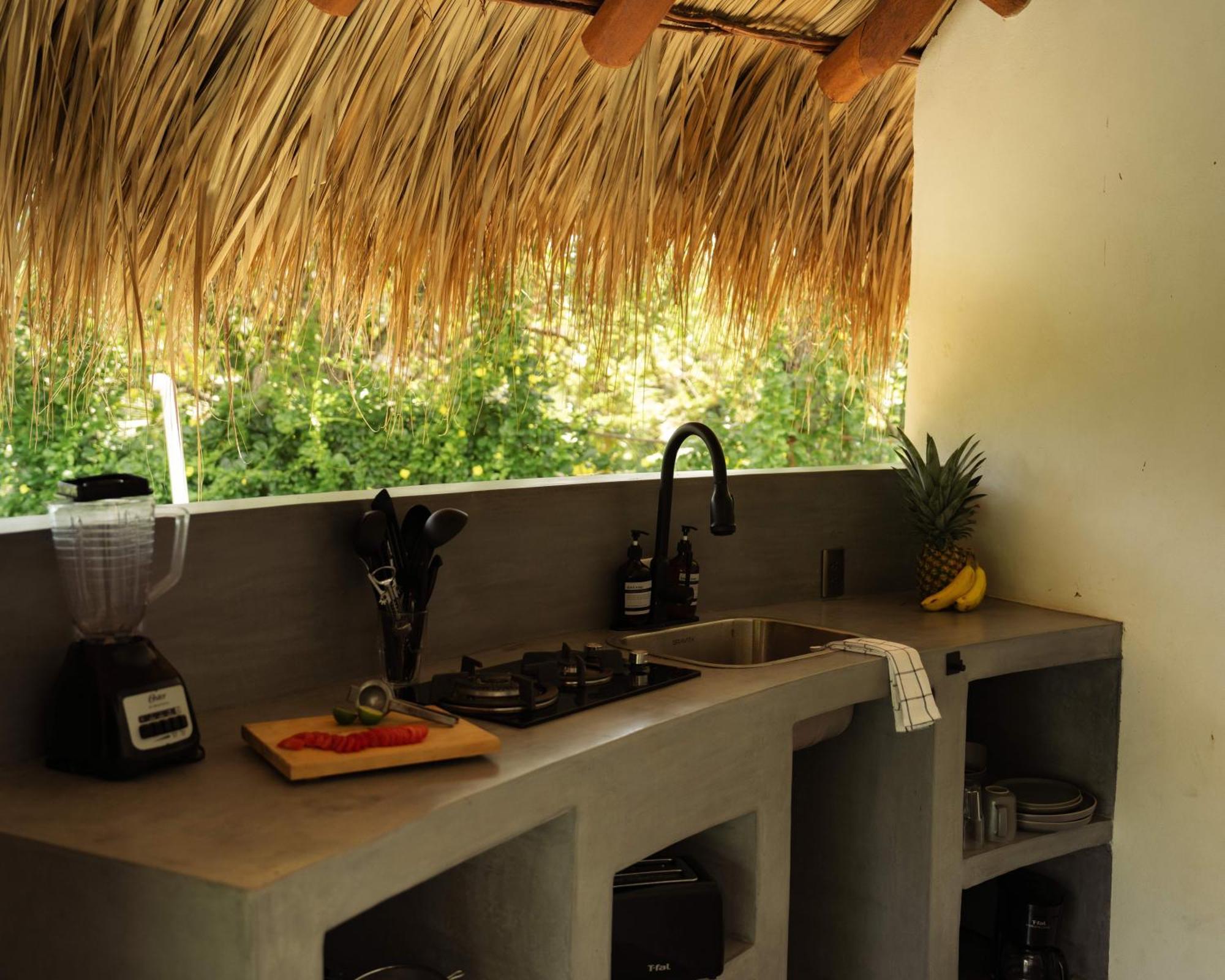 Oasis, Apartment *