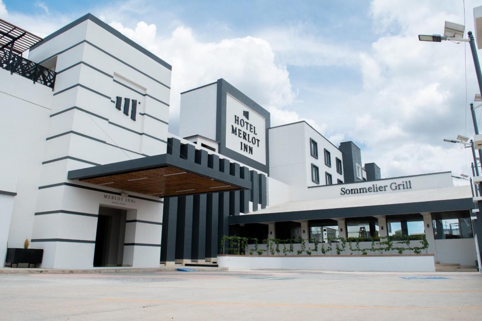 Merlot Hotel