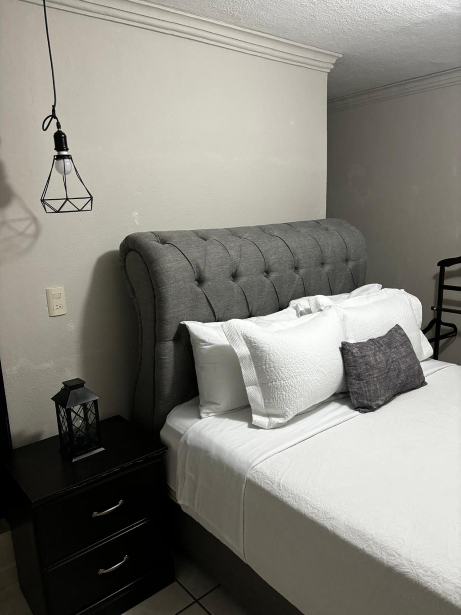 Victoria Hotel 2*