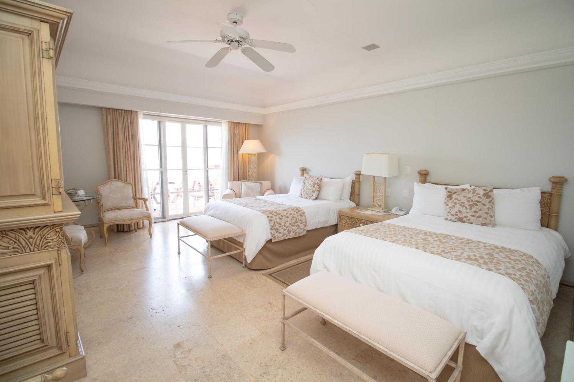 Grand Isla Navidad Golf & With Marina Hotel