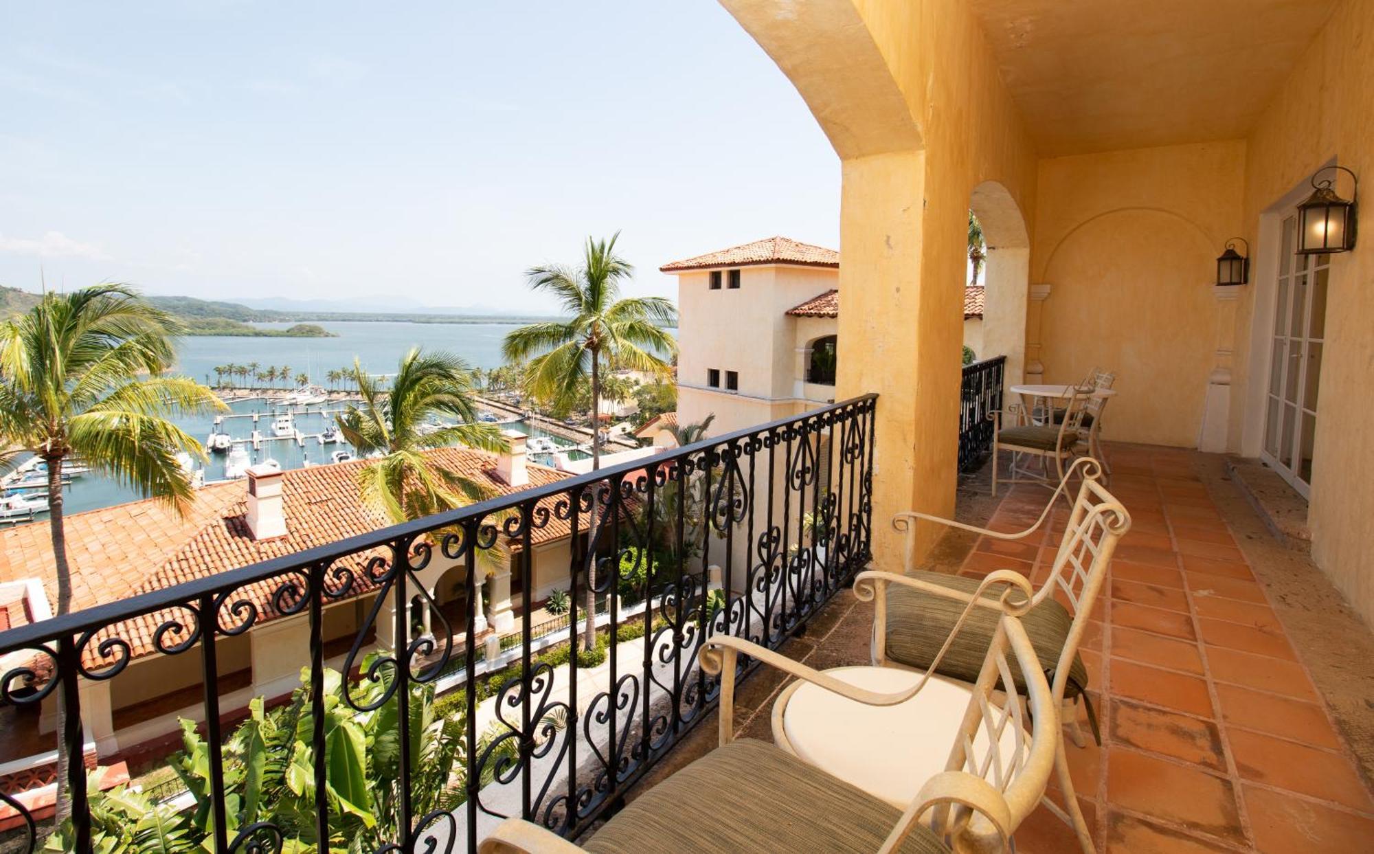 Hotel Grand Isla Navidad Golf & With Marina Barra de Navidad