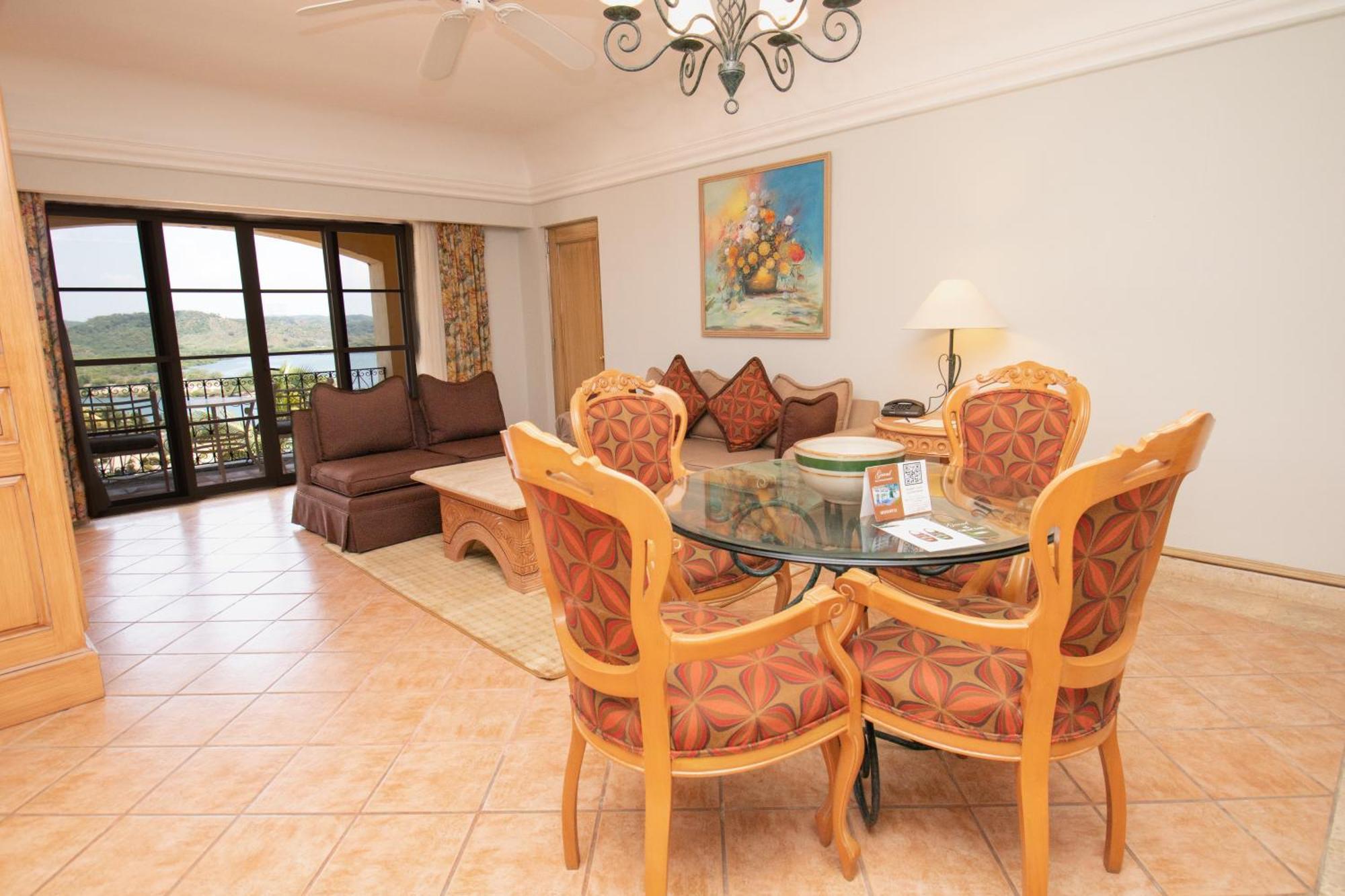 Grand Isla Navidad Golf & With Marina Barra de Navidad