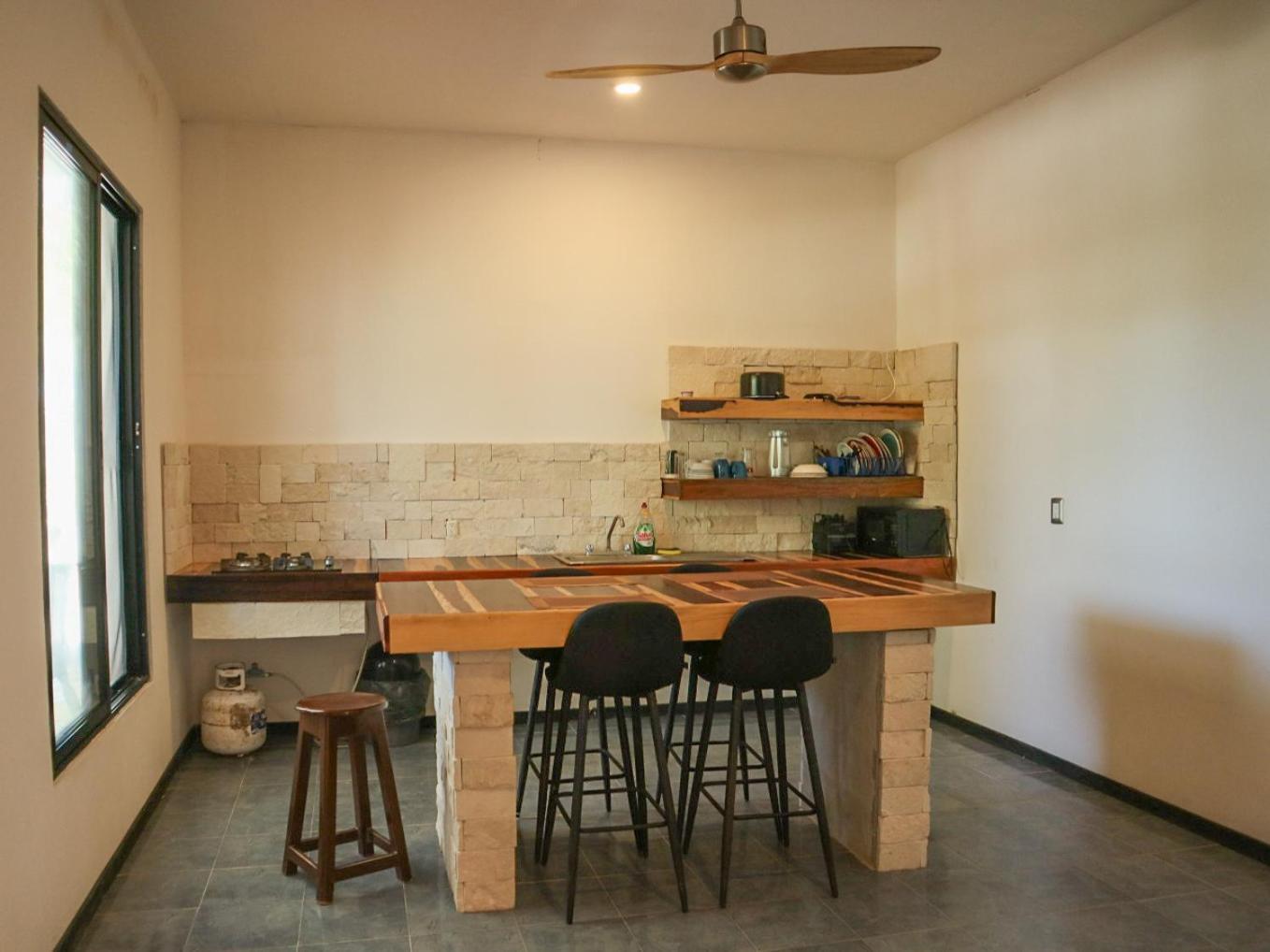 Casa Mate Beachfront *