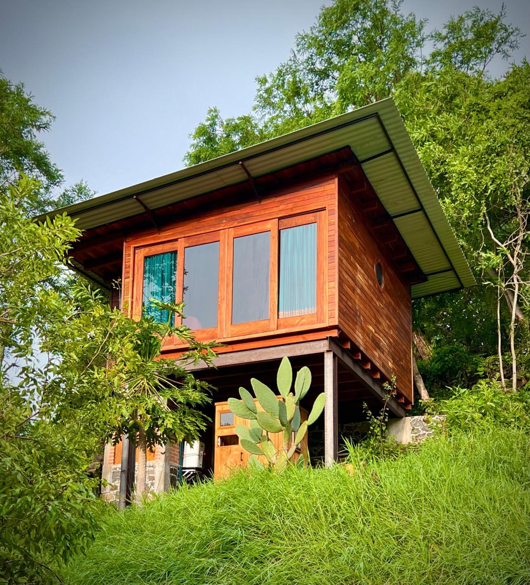 Santuario Ave Fenix-cabanas