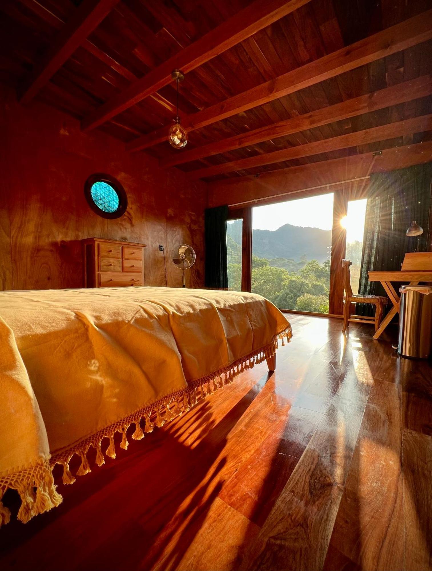 Santuario Ave Fenix-cabanas Tepoztlan
