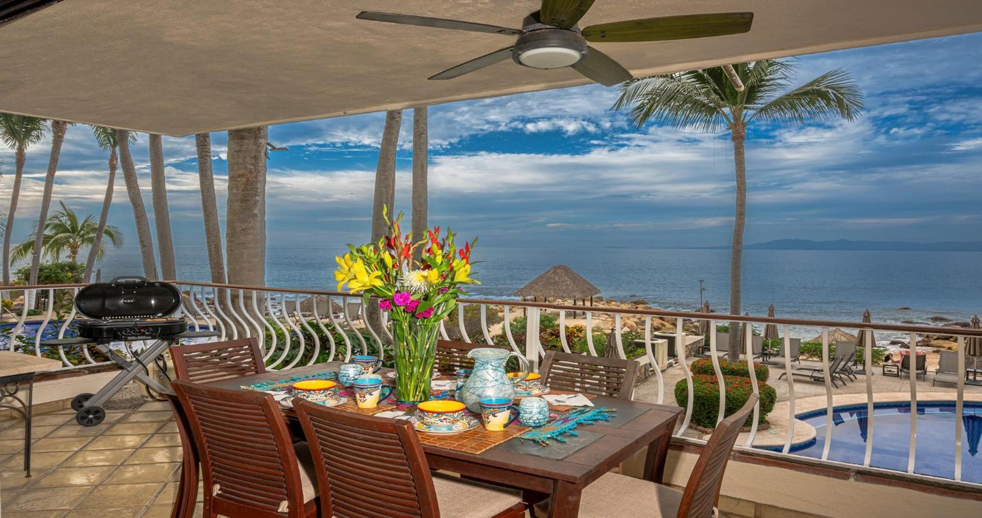 Ocean Front, 3 Bedroom, 3 Bathroom, Casa Natalia, Playa Esmeralda * Puerto Vallarta