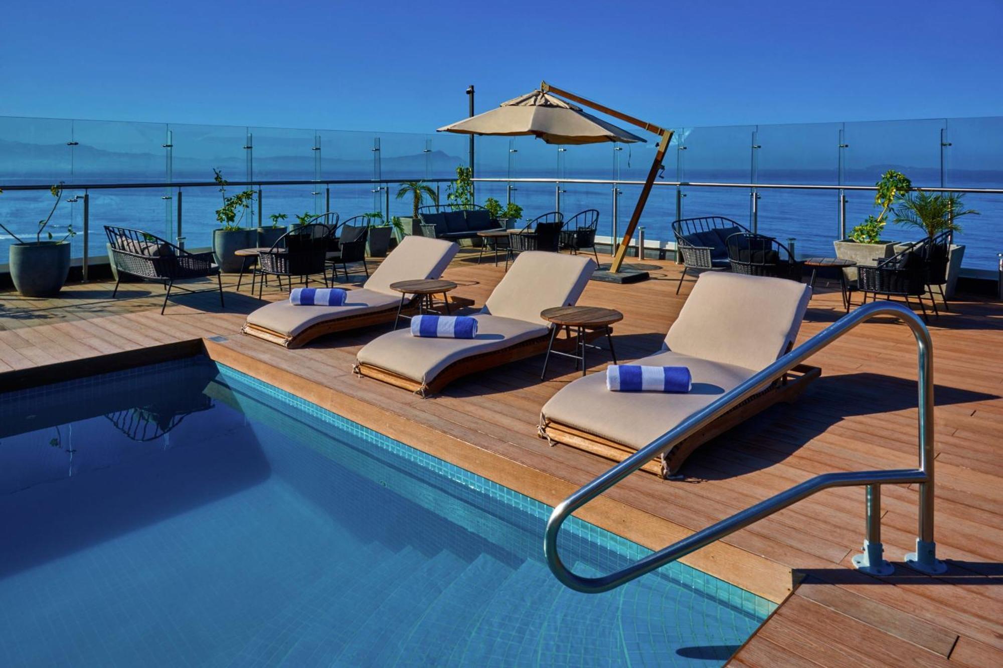 Hotel Express By Marriott Ensenada