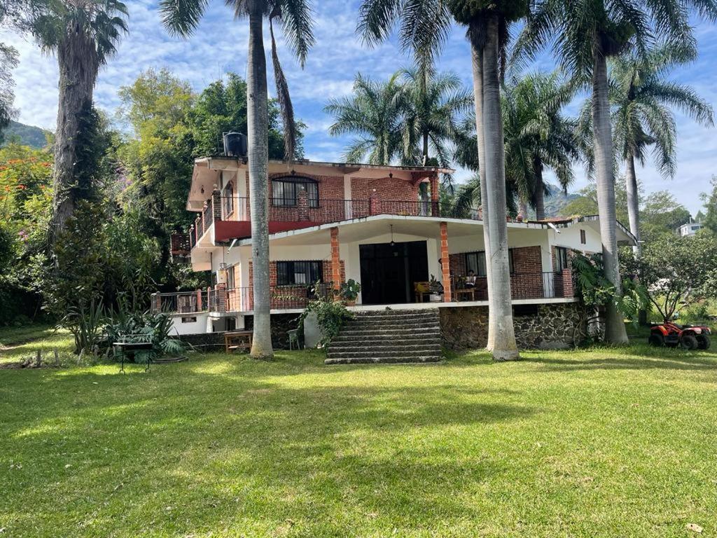 Casa Aguacates