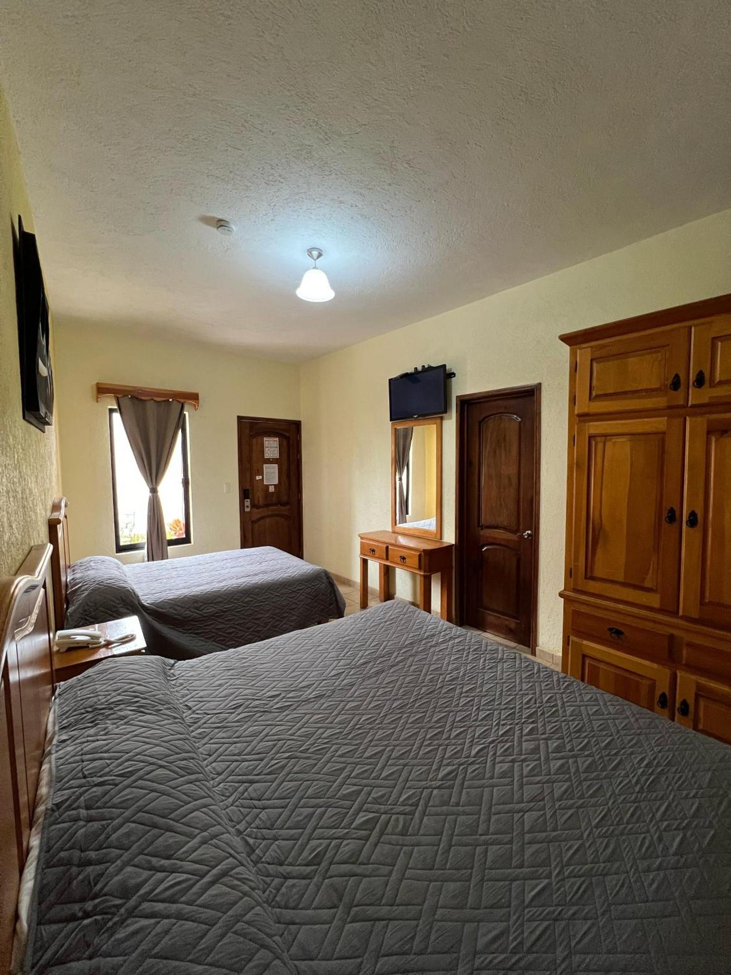 La Capilla 3*
