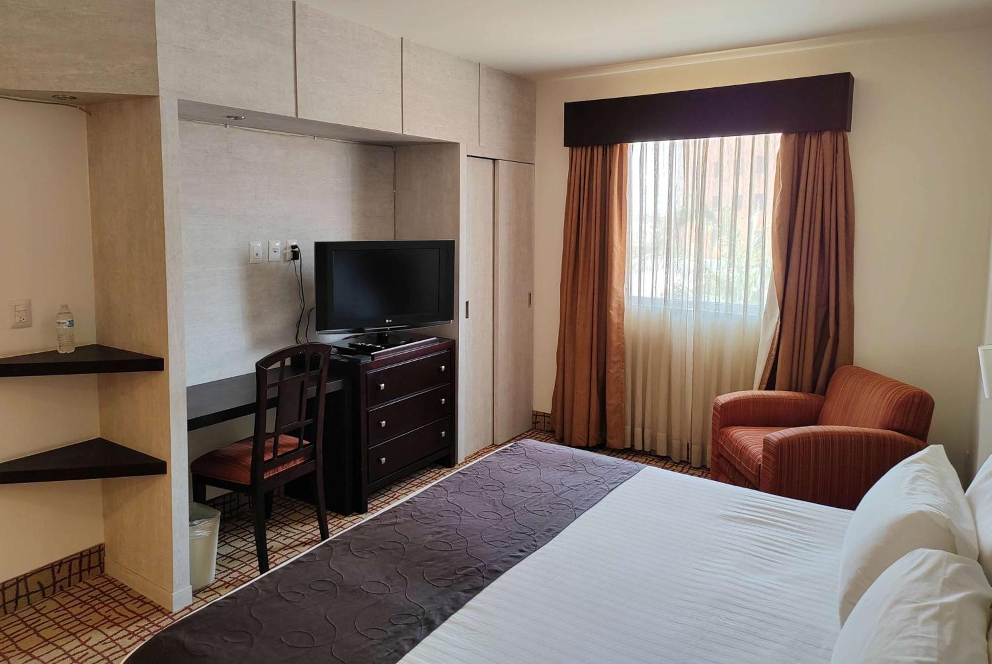 Wyndham Garden Tecnologico Hotel 3*