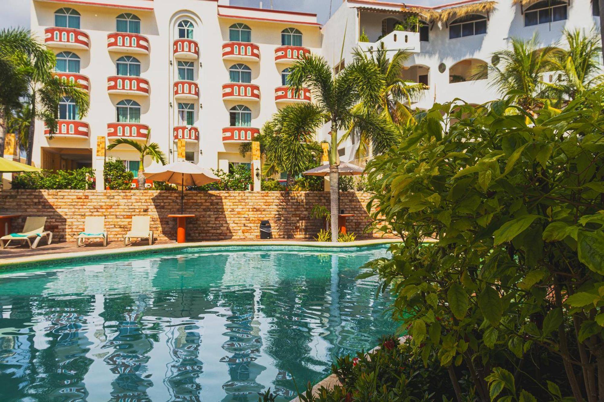 Casa Danna Huatulco Hotel