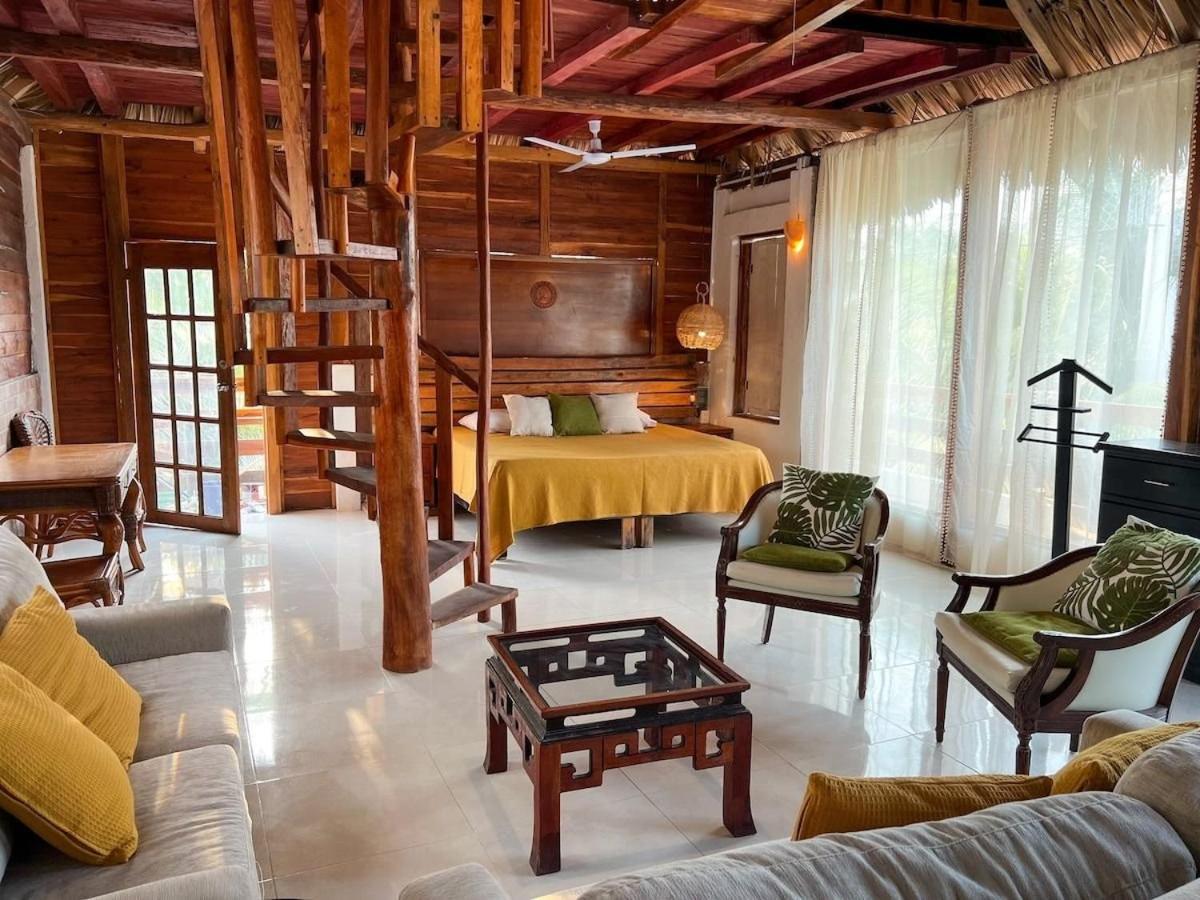 Casa Tropicana *