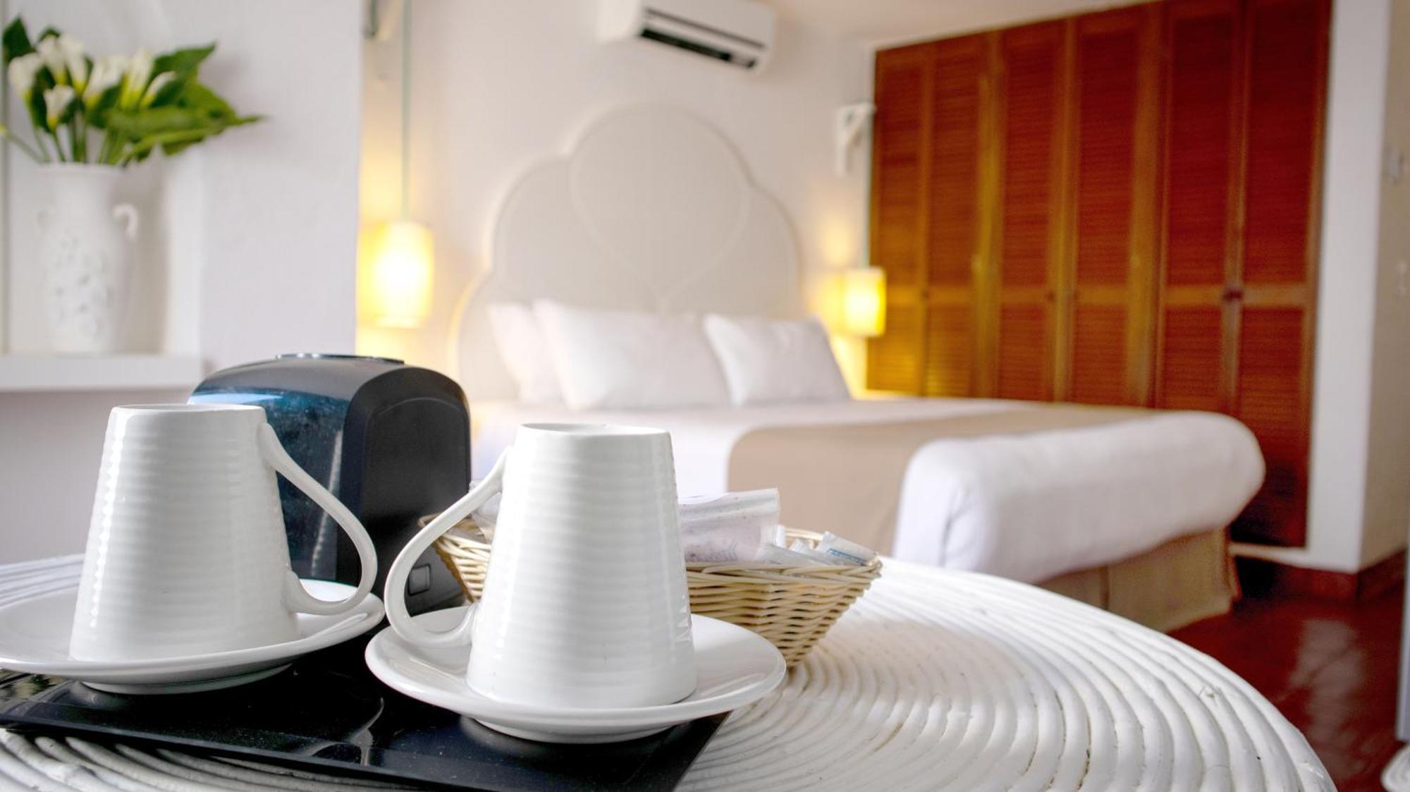 Marina & Club Hotel 4*
