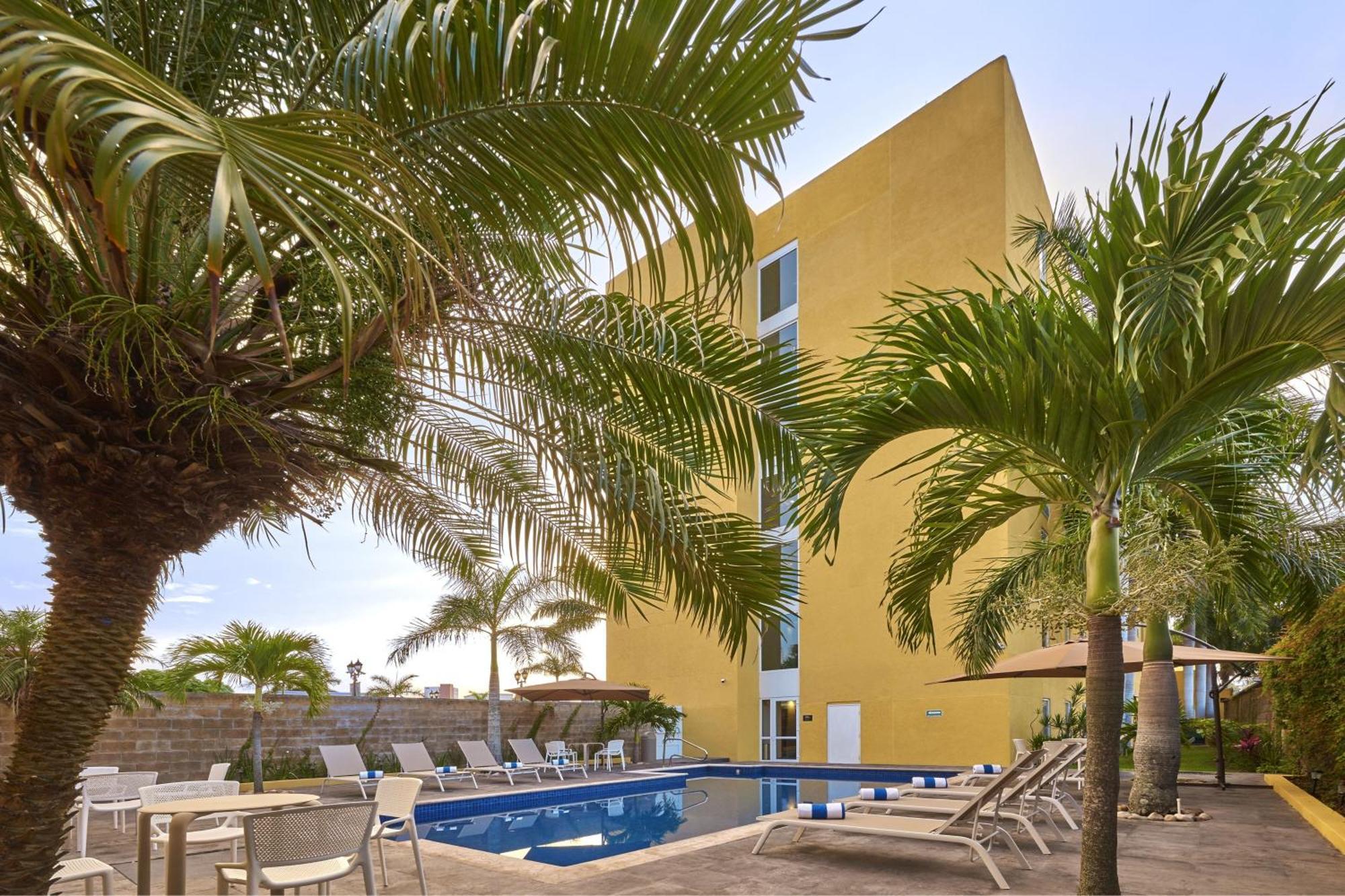 Hotel Express By Marriott Tampico