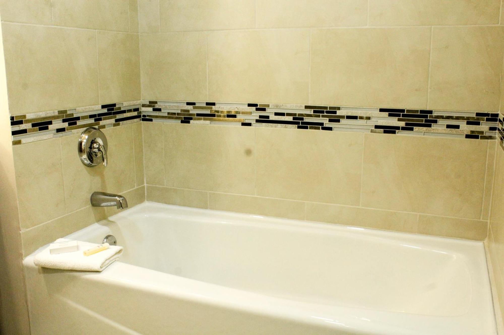 Hampton & By Hilton Aeropuerto 3* Aguascalientes