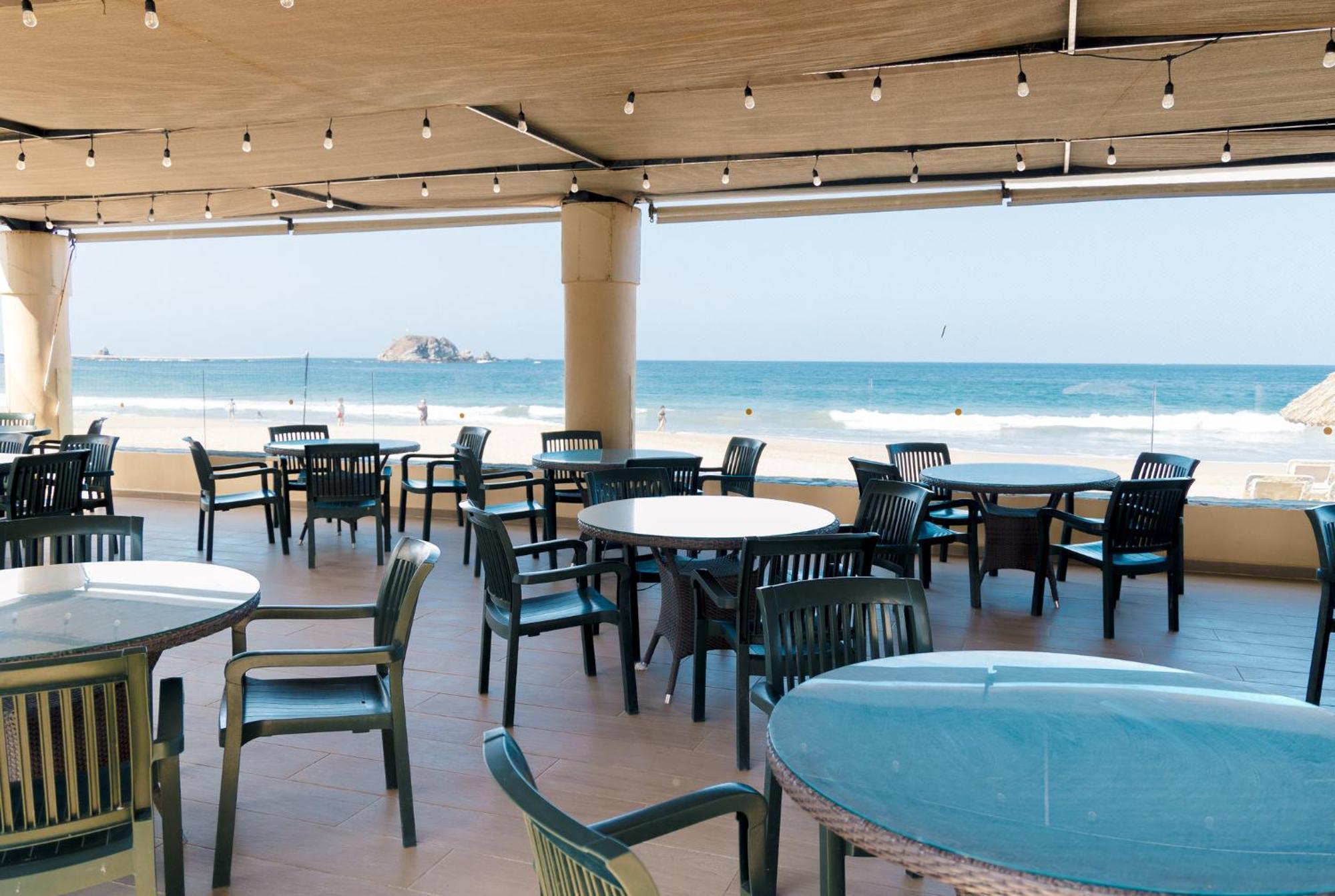 Ixtapa By Ihg Resort 4*