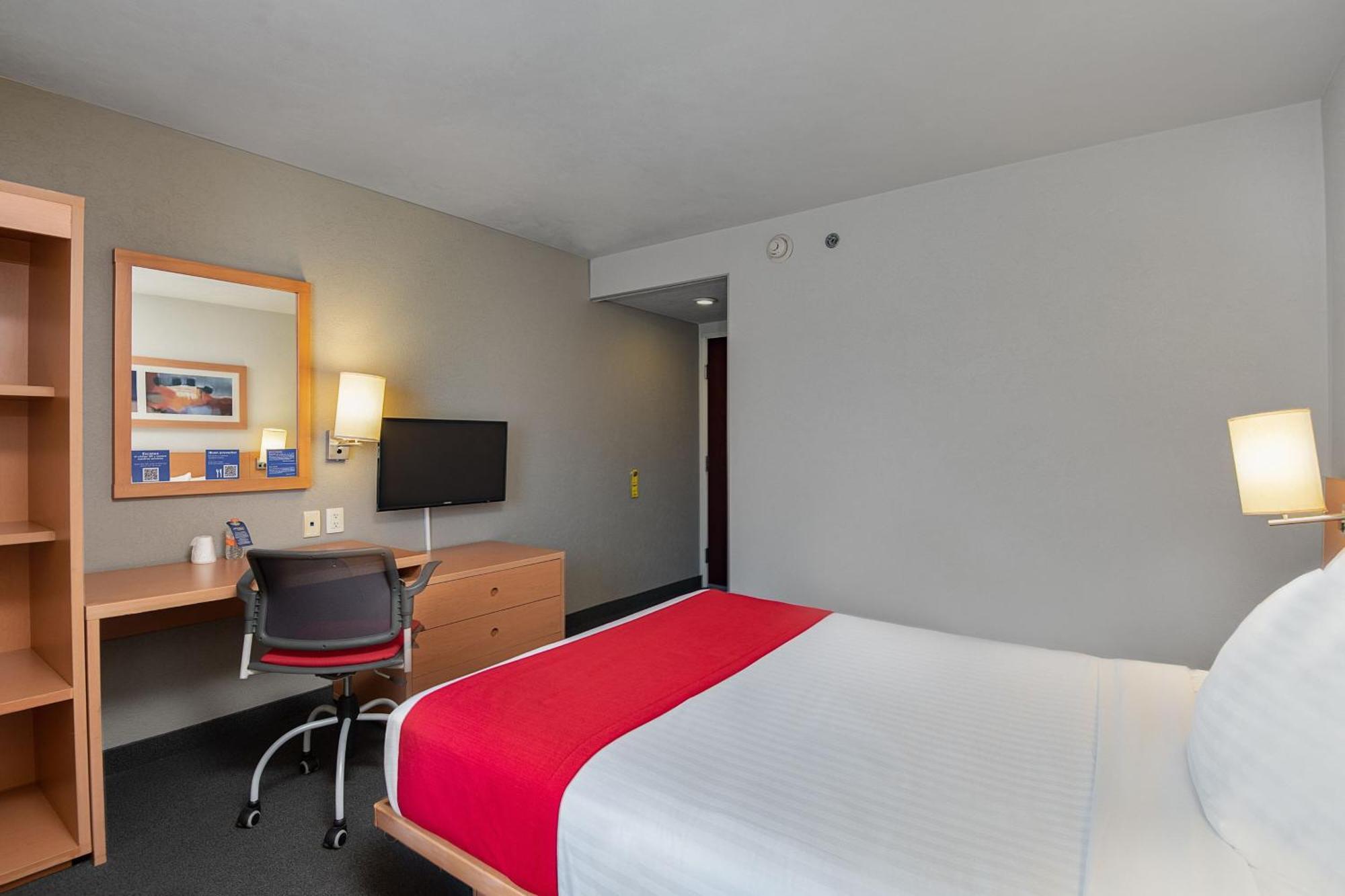 Hotel Express By Marriott 3*