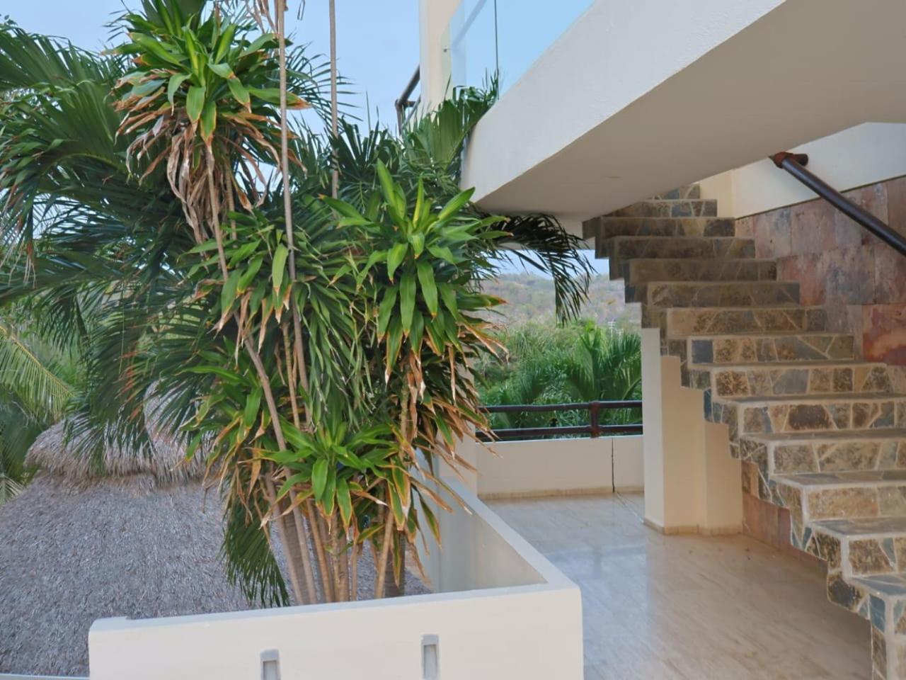 Pacific King Hotel 4*