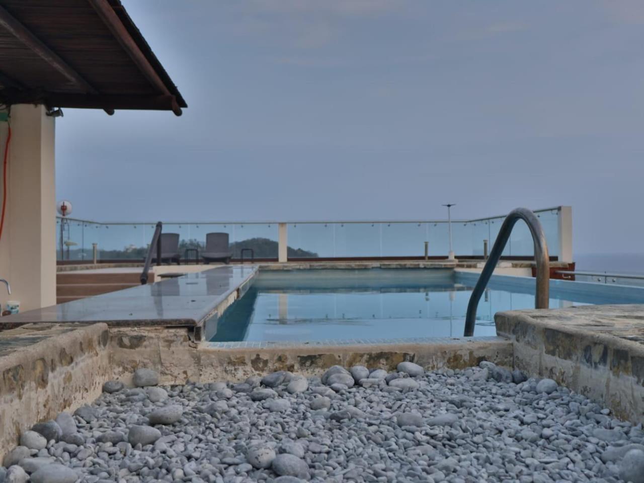 Pacific King Hotel Cuatunalco