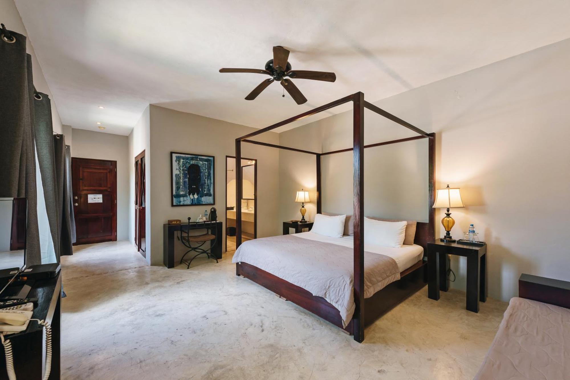 Hacienda Vip Hotel 4*