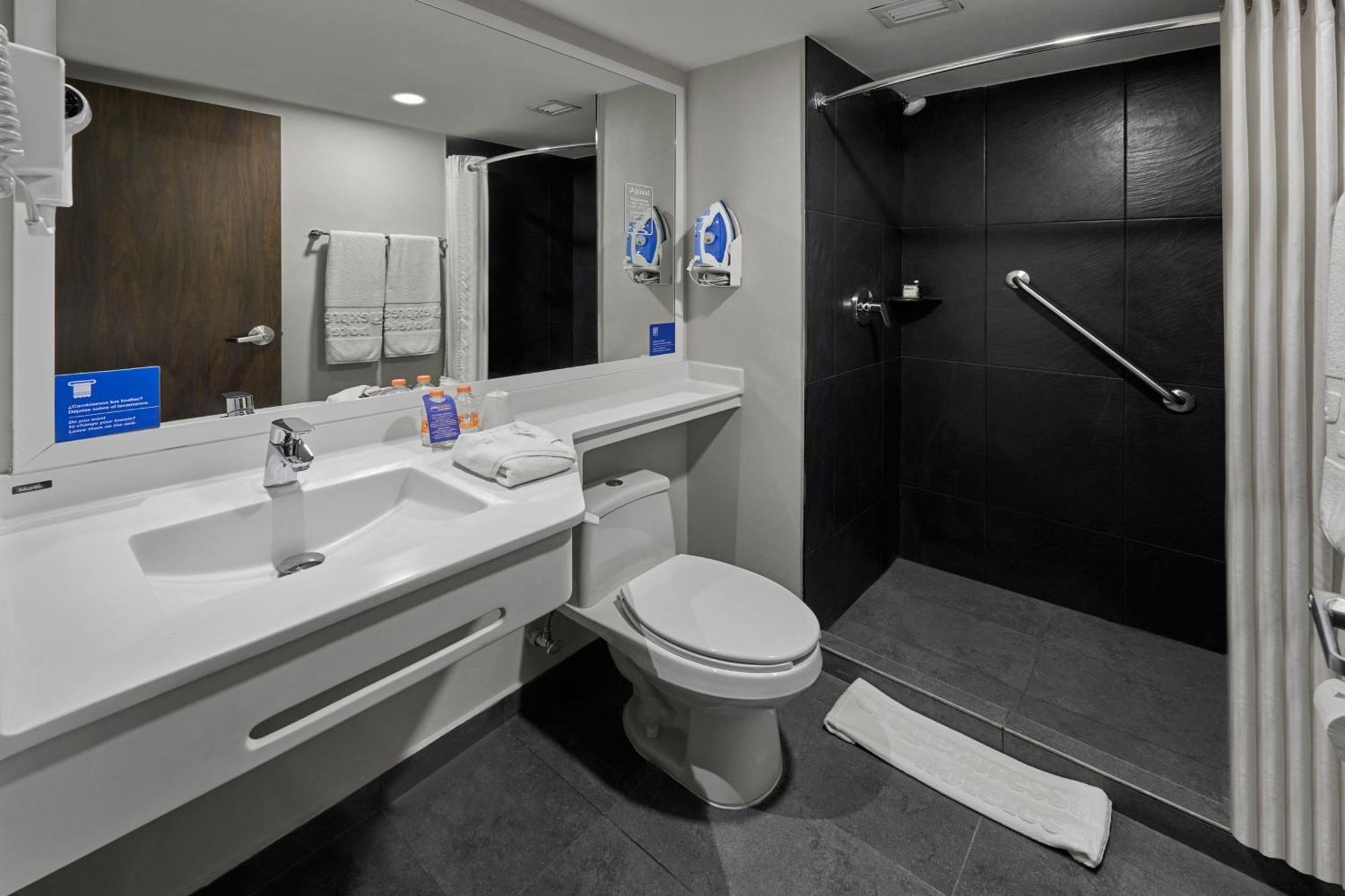 Express By Marriott Hotel 4*