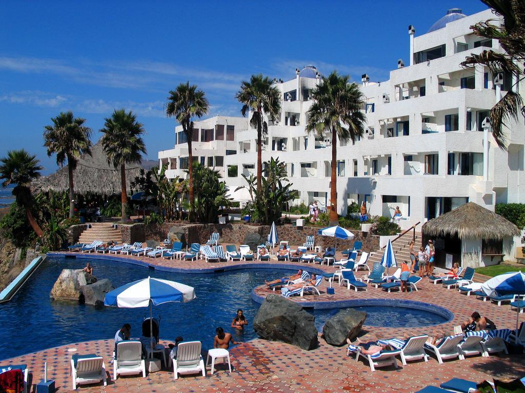 Rocas & 4*