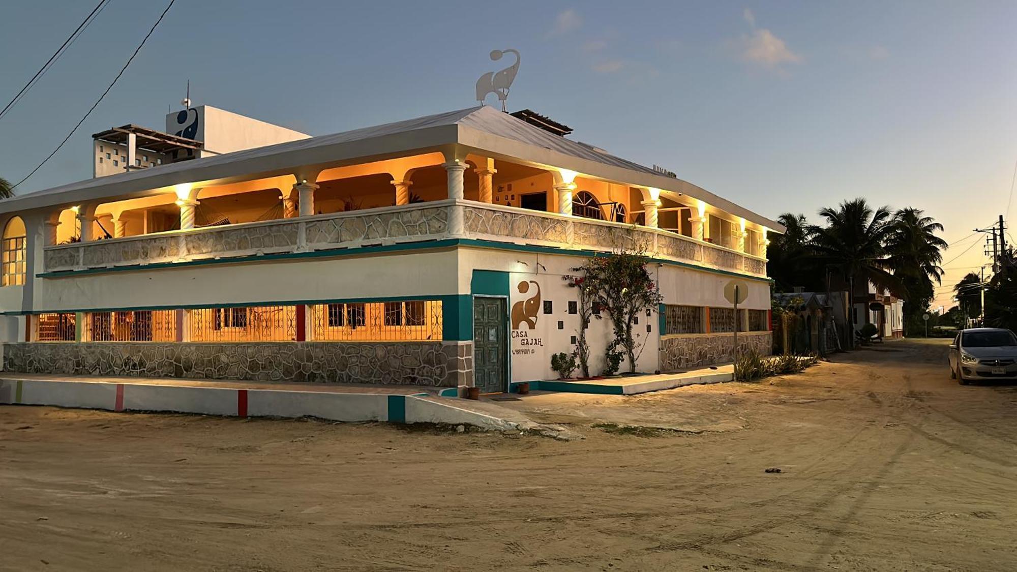 Inn Casa Gajah Cuyo