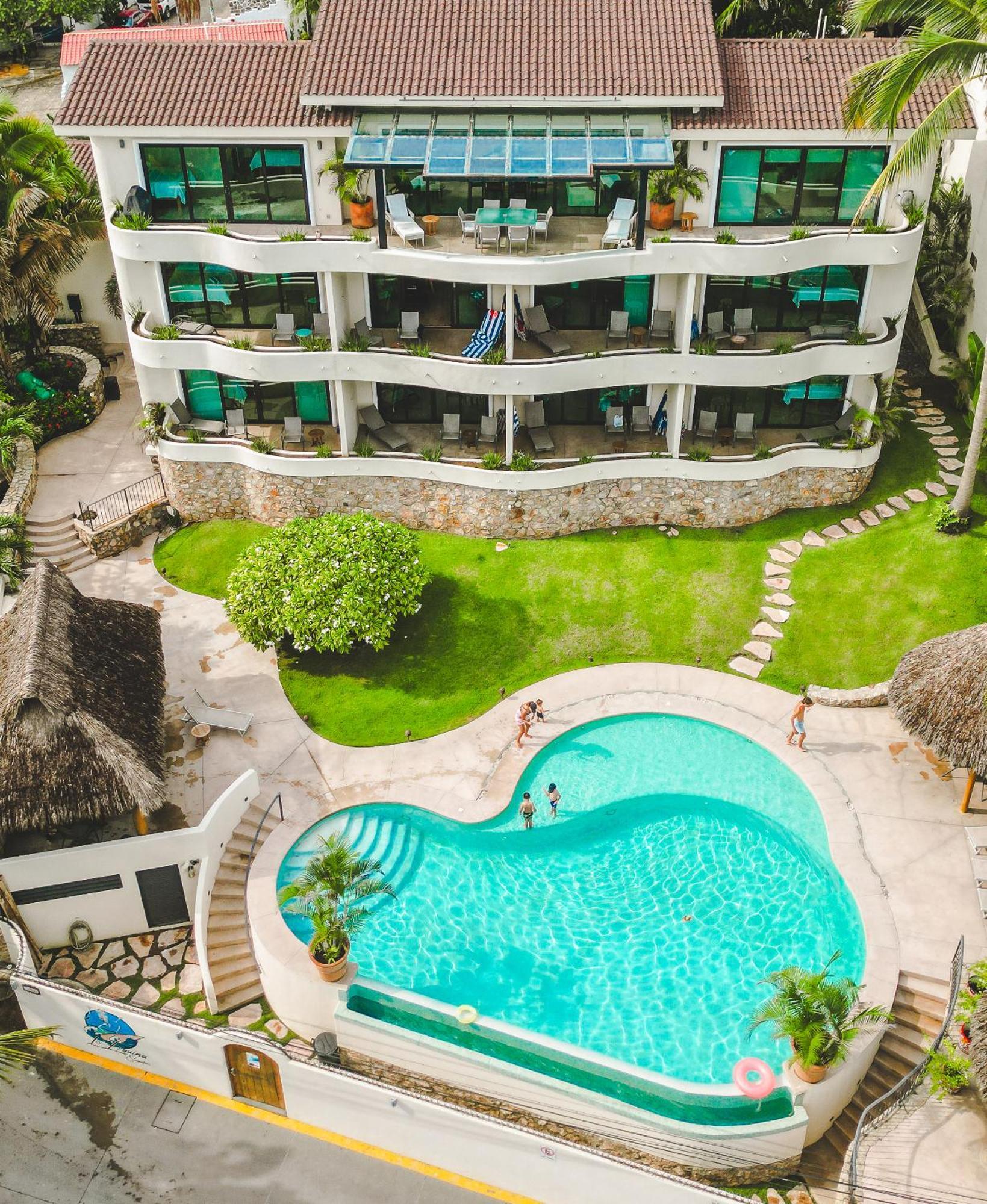 La Esquina Aparthotel 3*