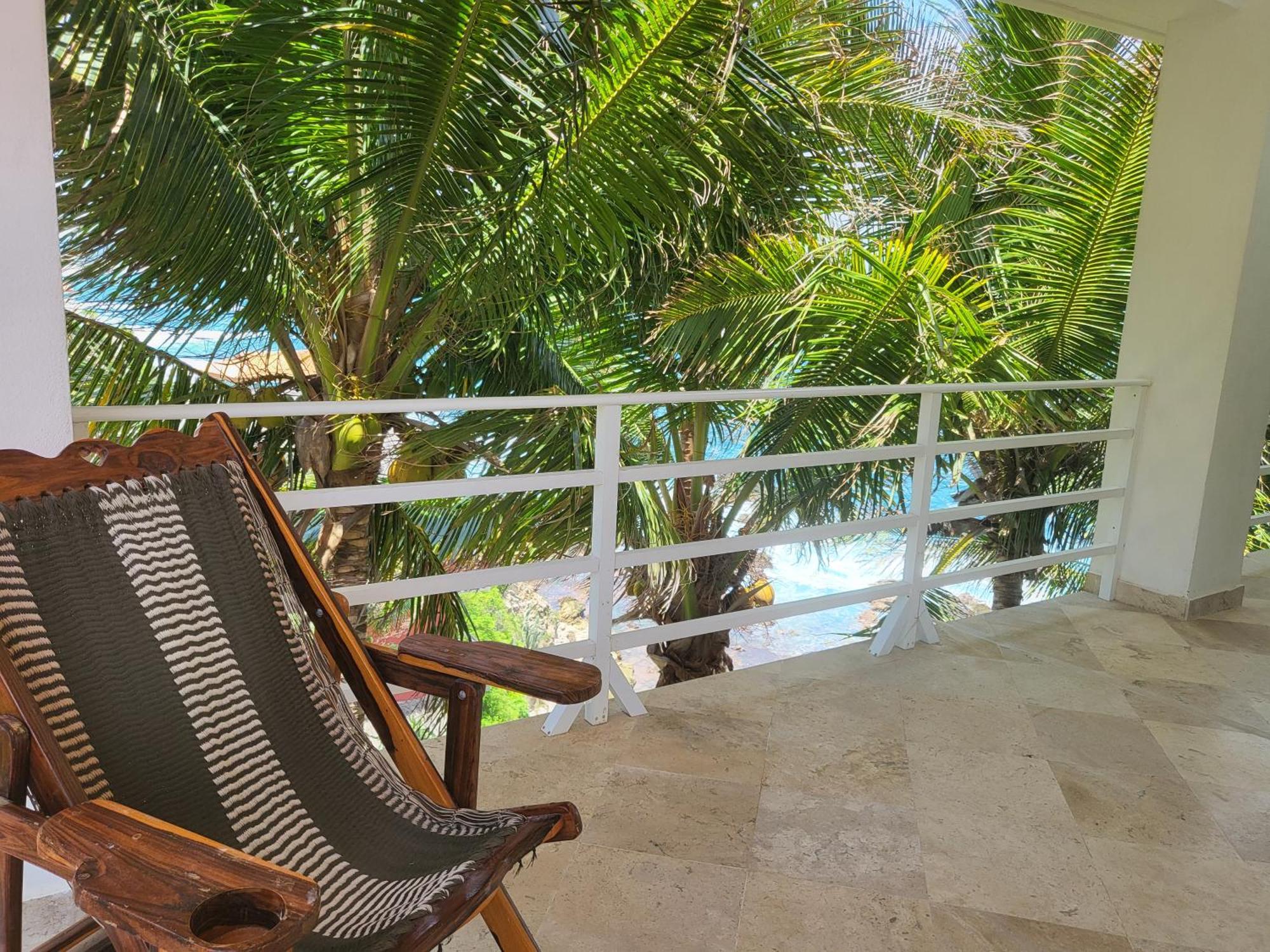 Bed & Breakfast Luz De Mar ' Right On The