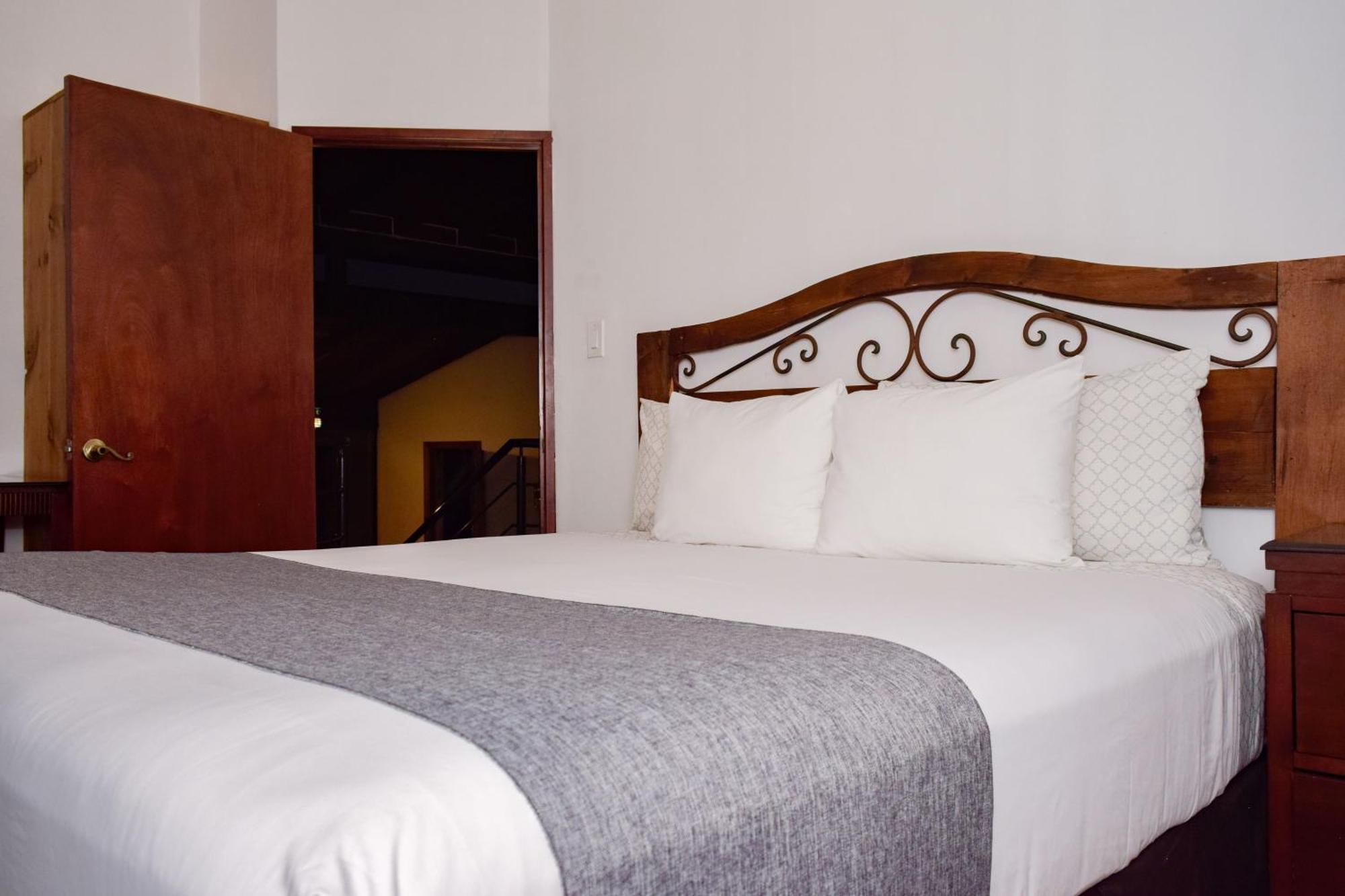 Selah Lodge
