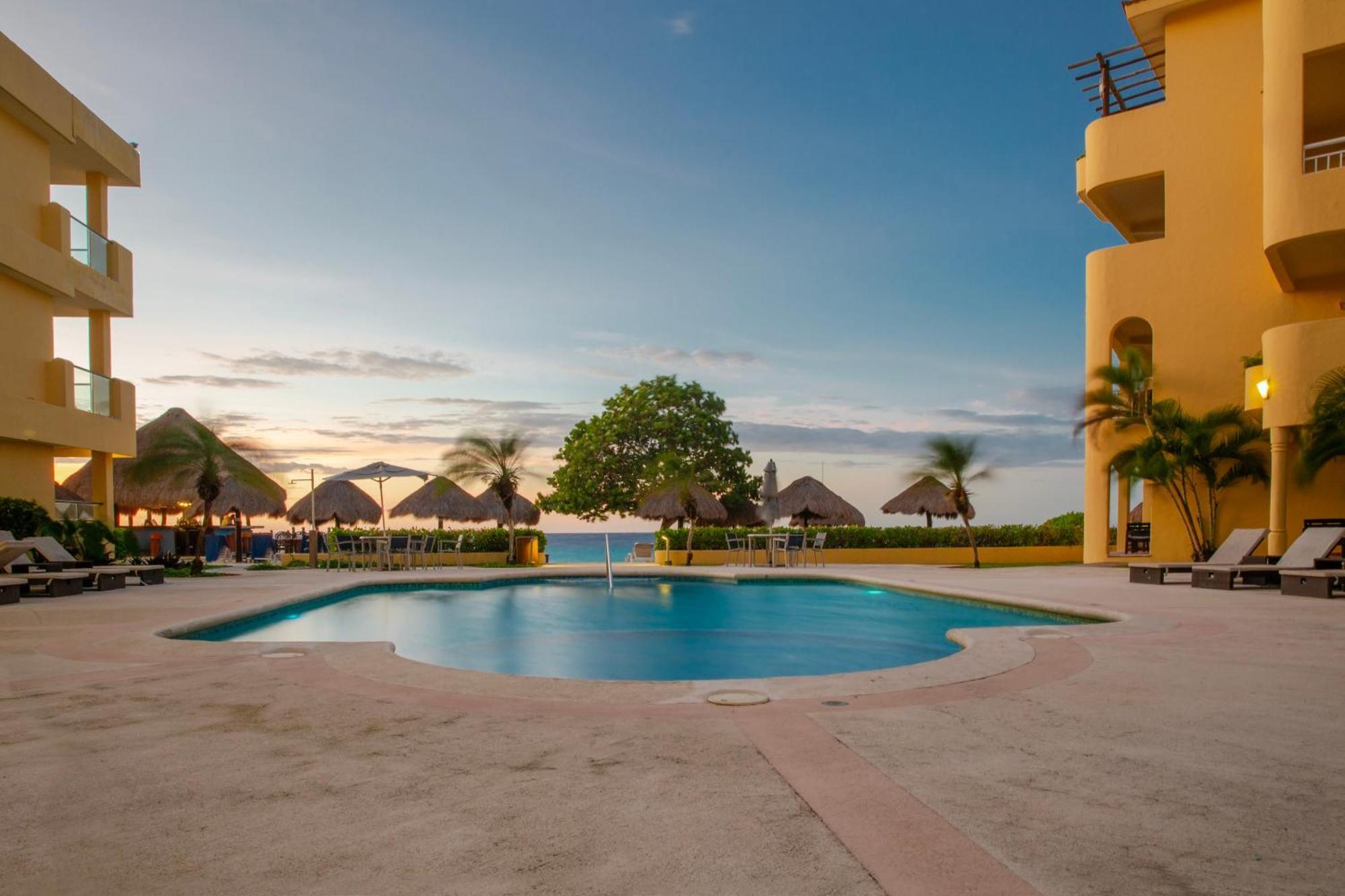 Hotel Playa Azul