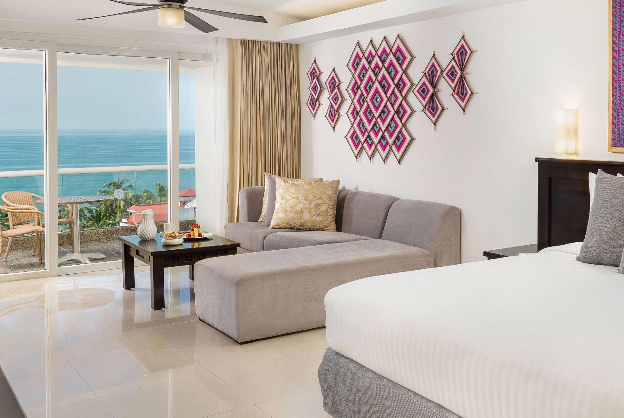 Resort Wyndham Alltra Vallarta,