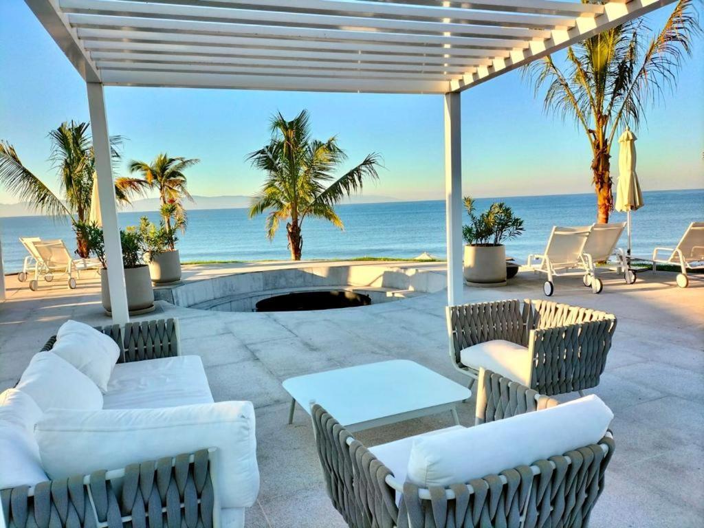 Luxury 2 Bedroom Front At