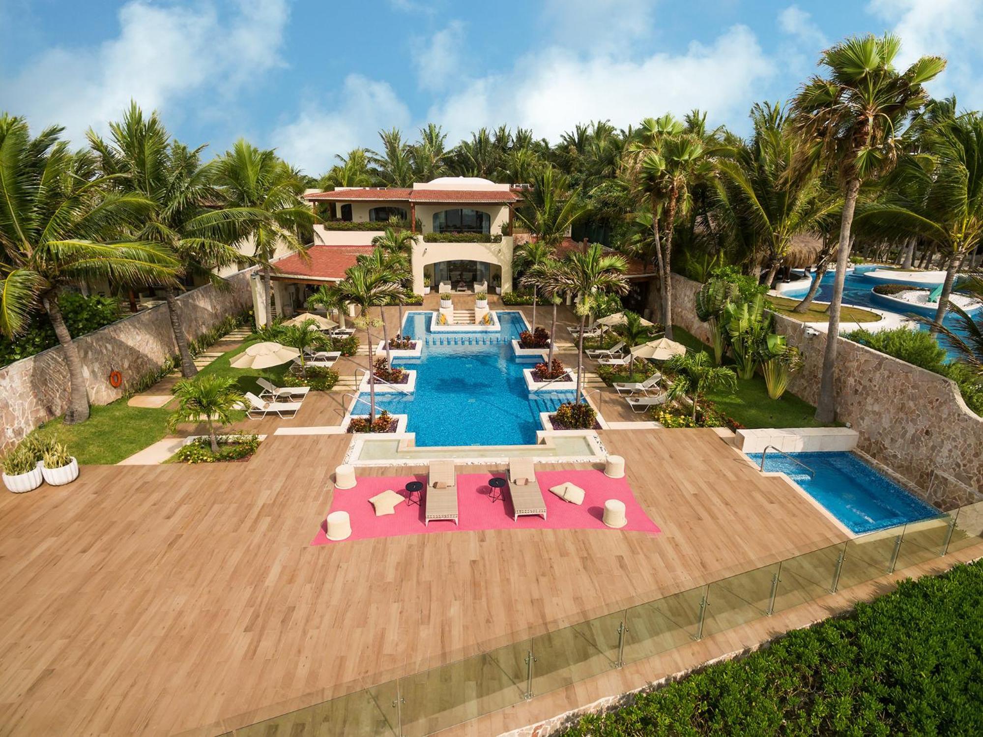 Hotel Azul Casa Del Mar 5*