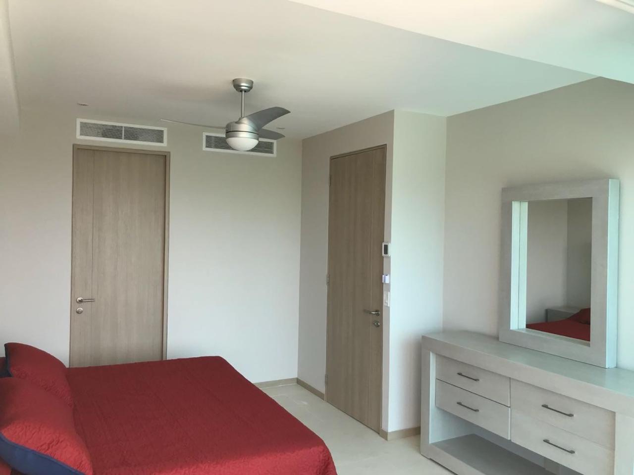 Apartment Peninsula 12 D *
