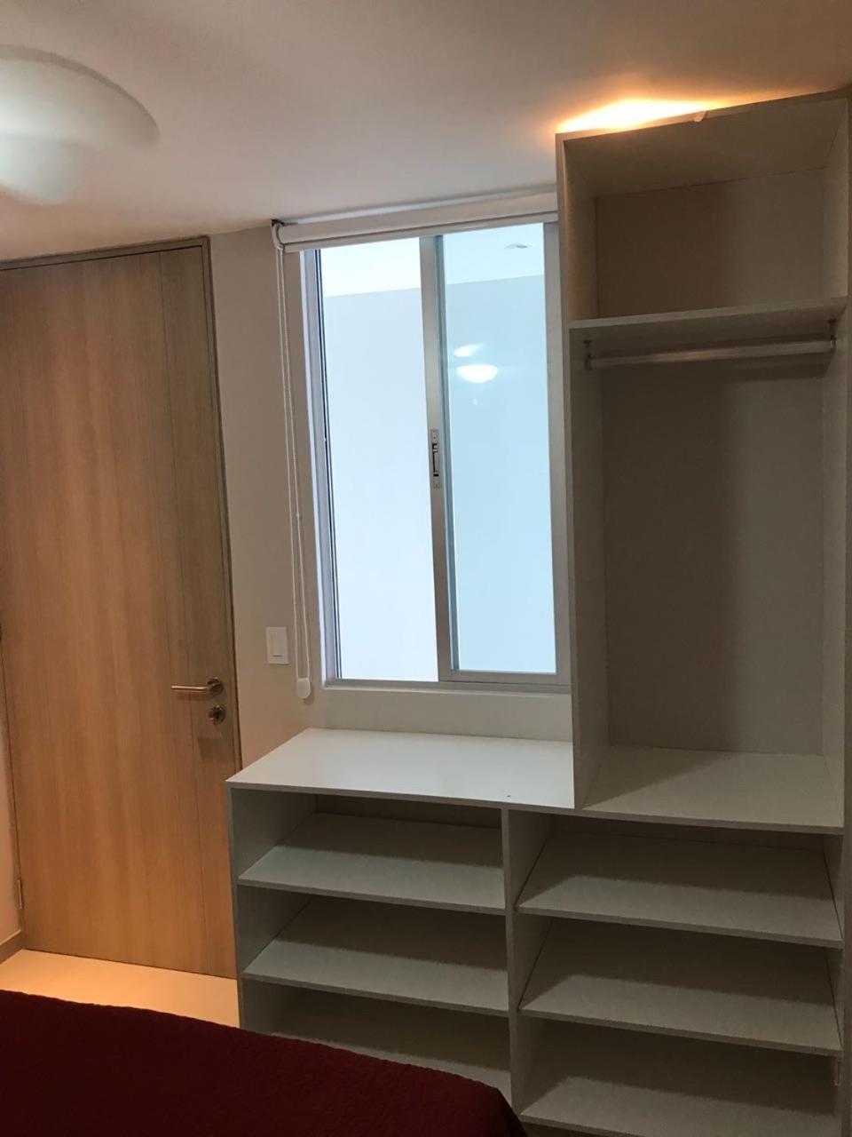 Peninsula 12 D