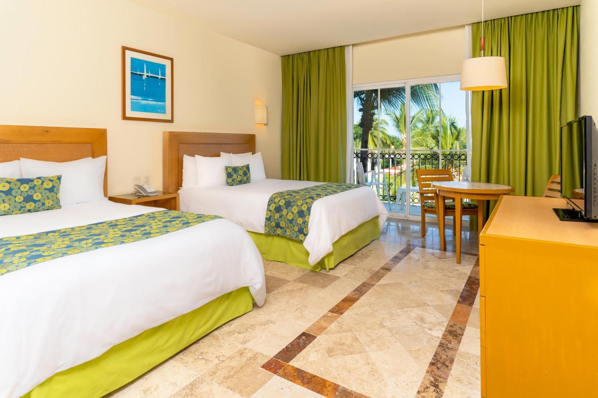 Resort Krystal Vallarta 4*