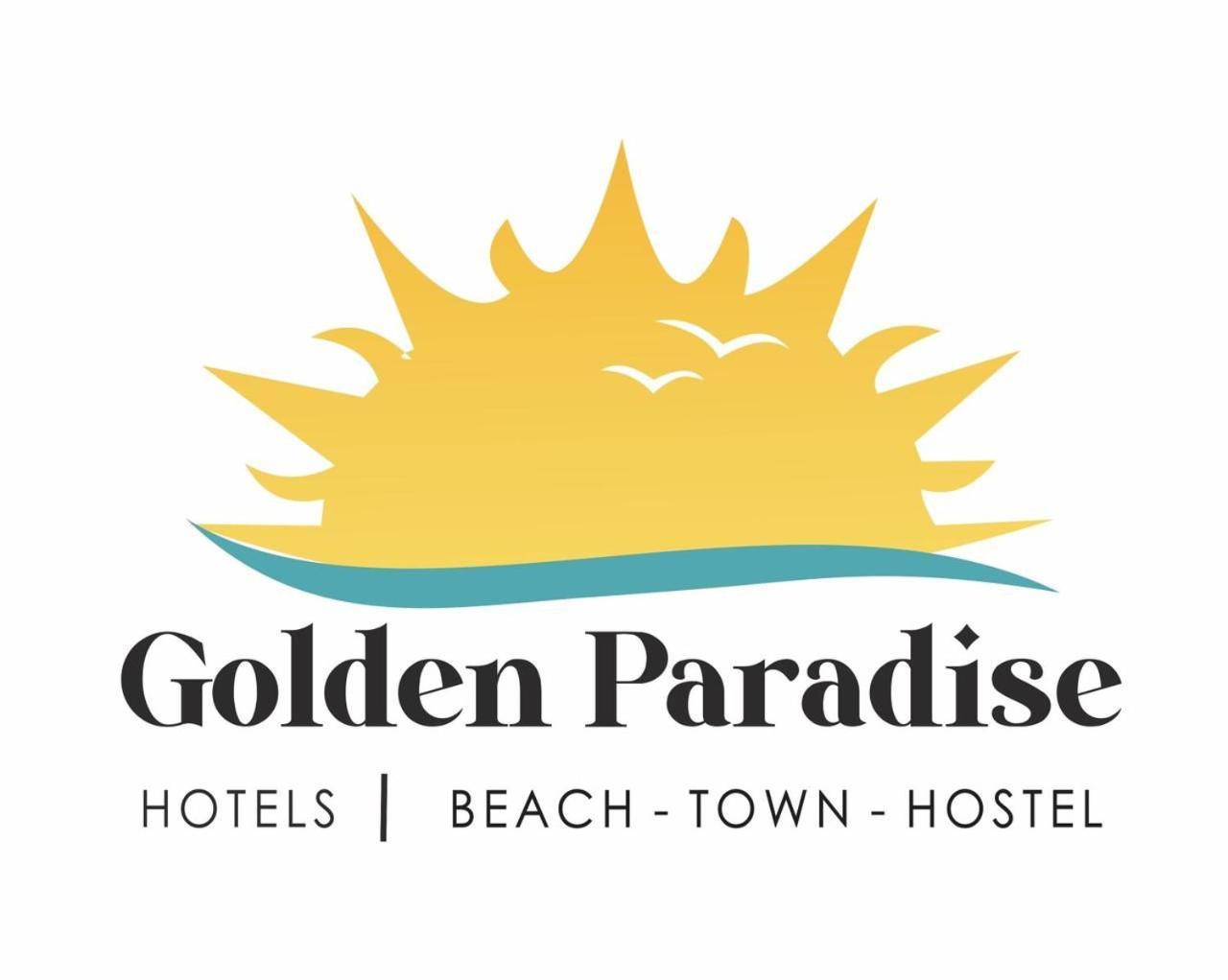 Golden Paradise Hostel *