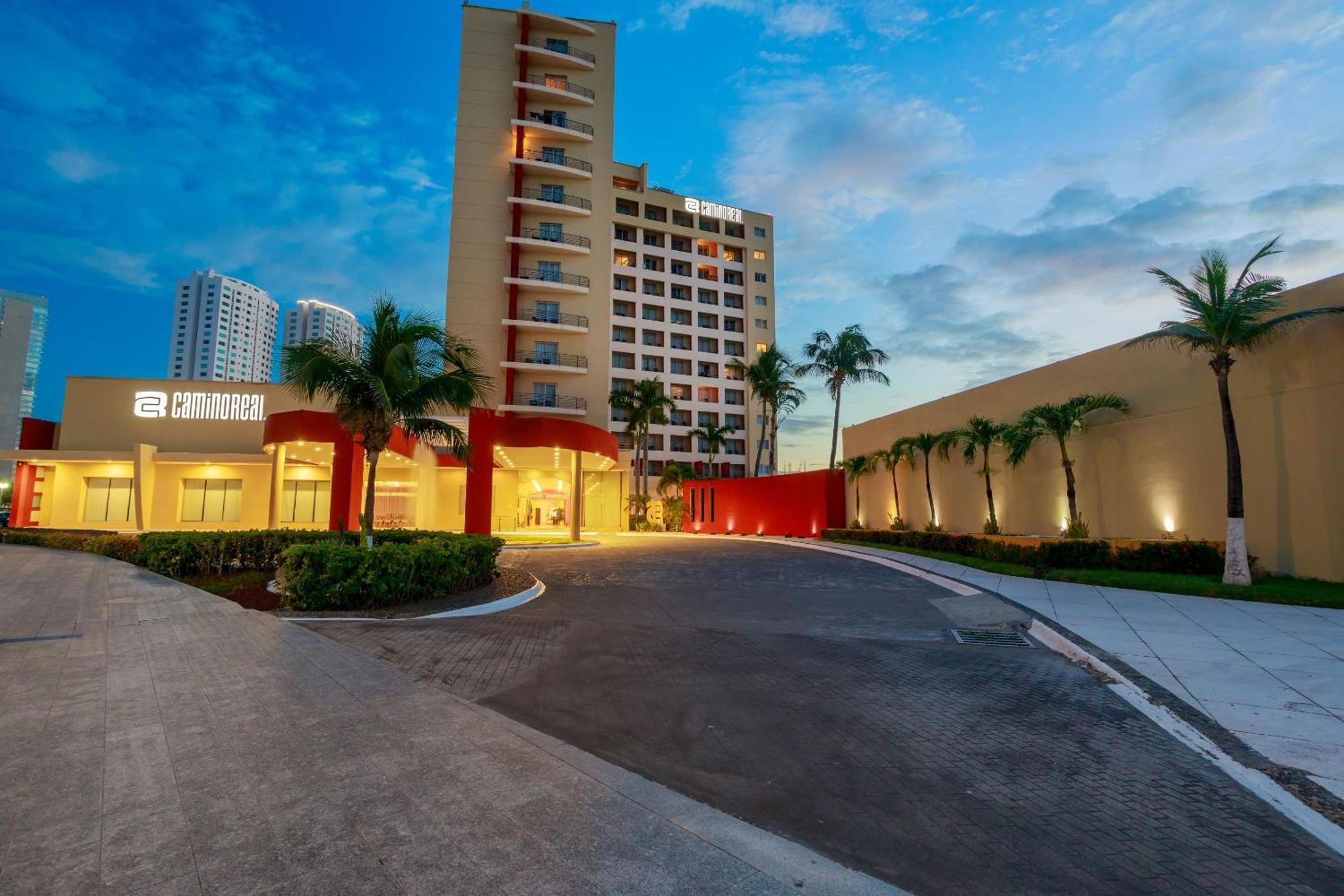 Camino Real Hotel