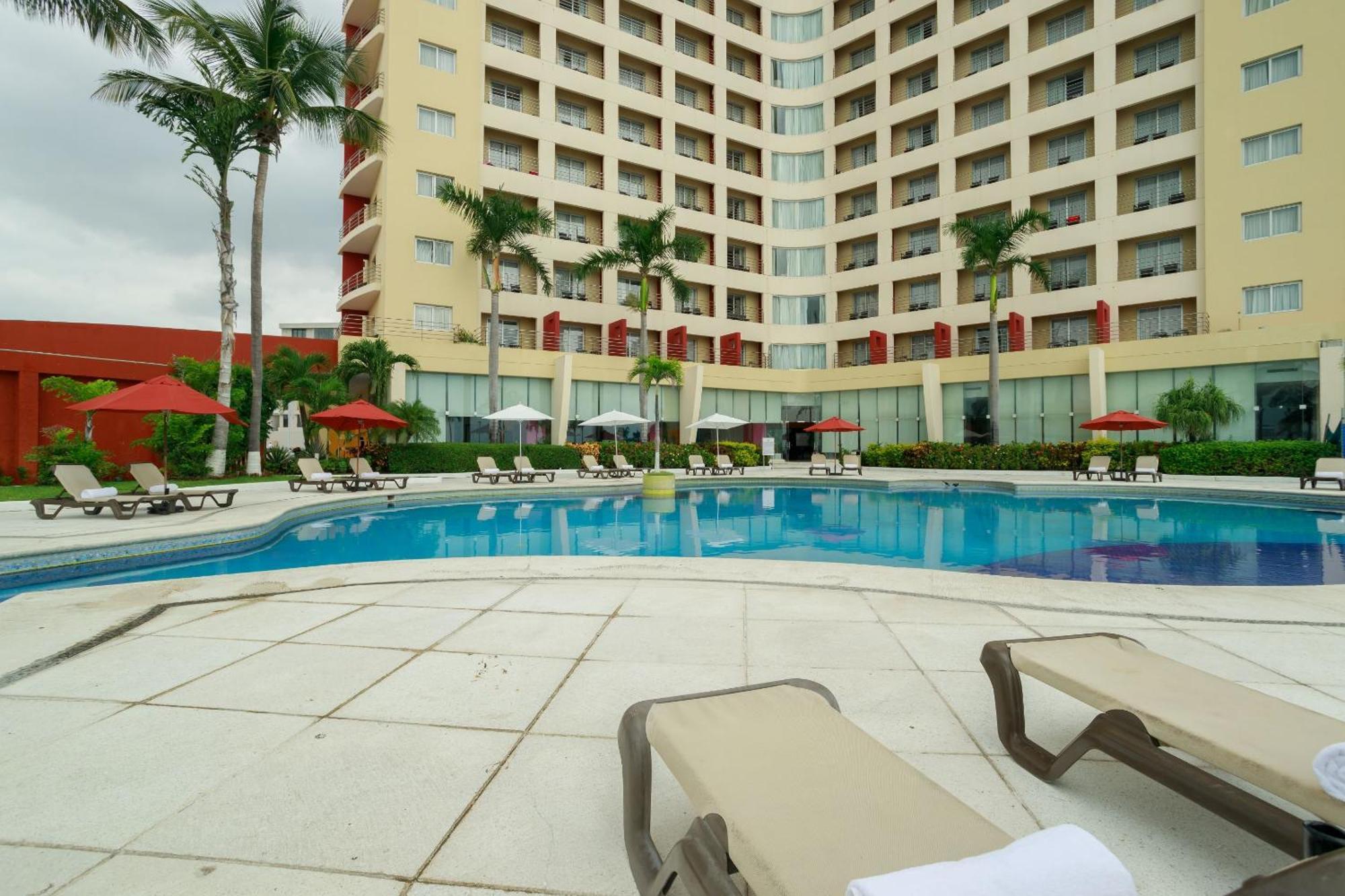 Hotel Camino Real 5*