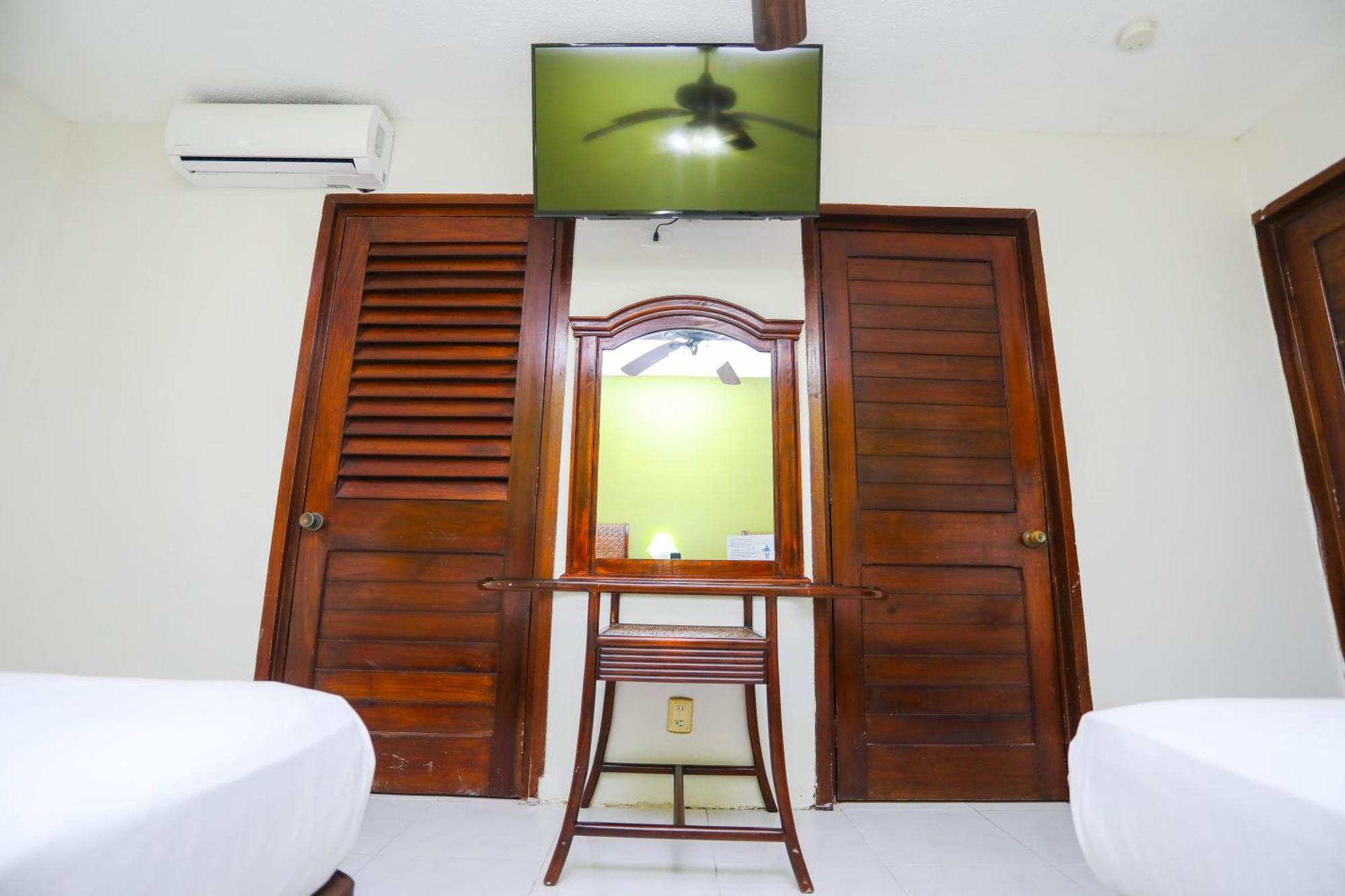 Hotel Parador 3* Cancun