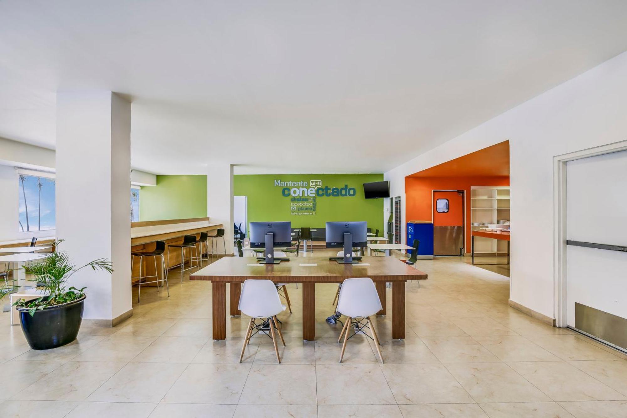 One Poliforum Hotel Leon