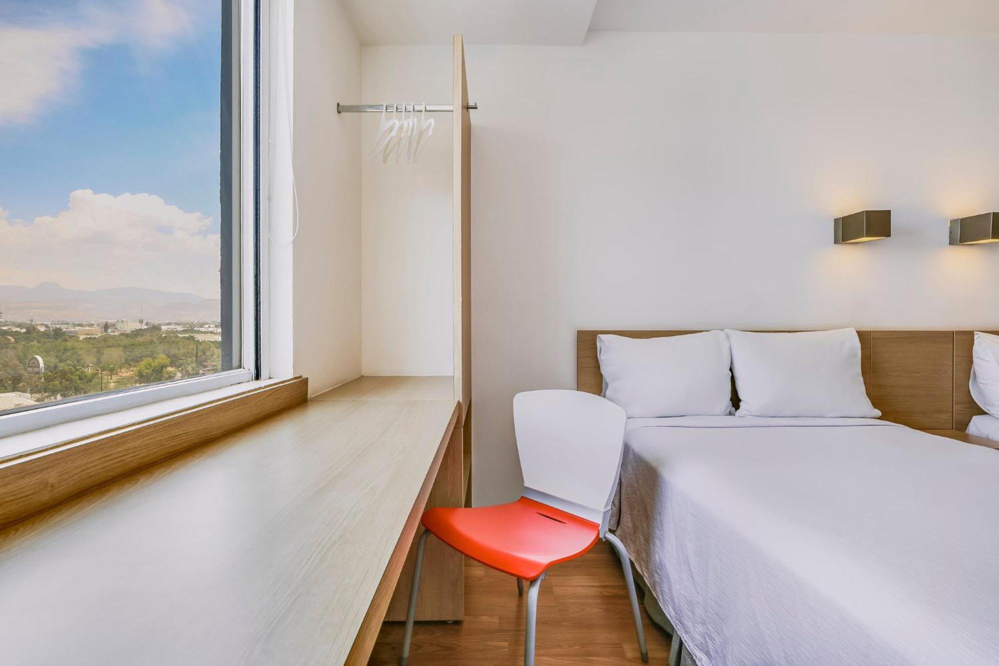 One Poliforum Hotel Leon