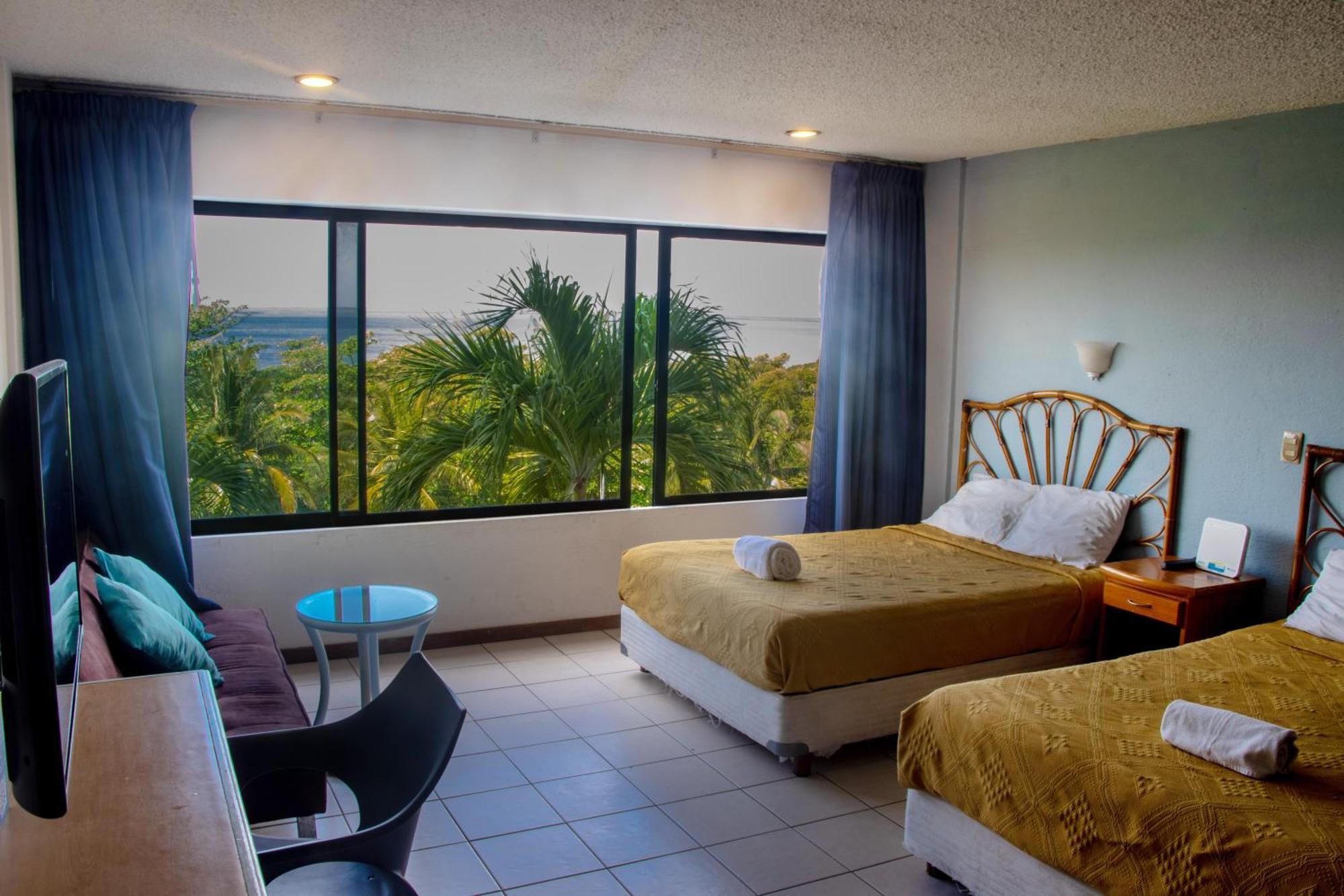 Beachfront Apartment *