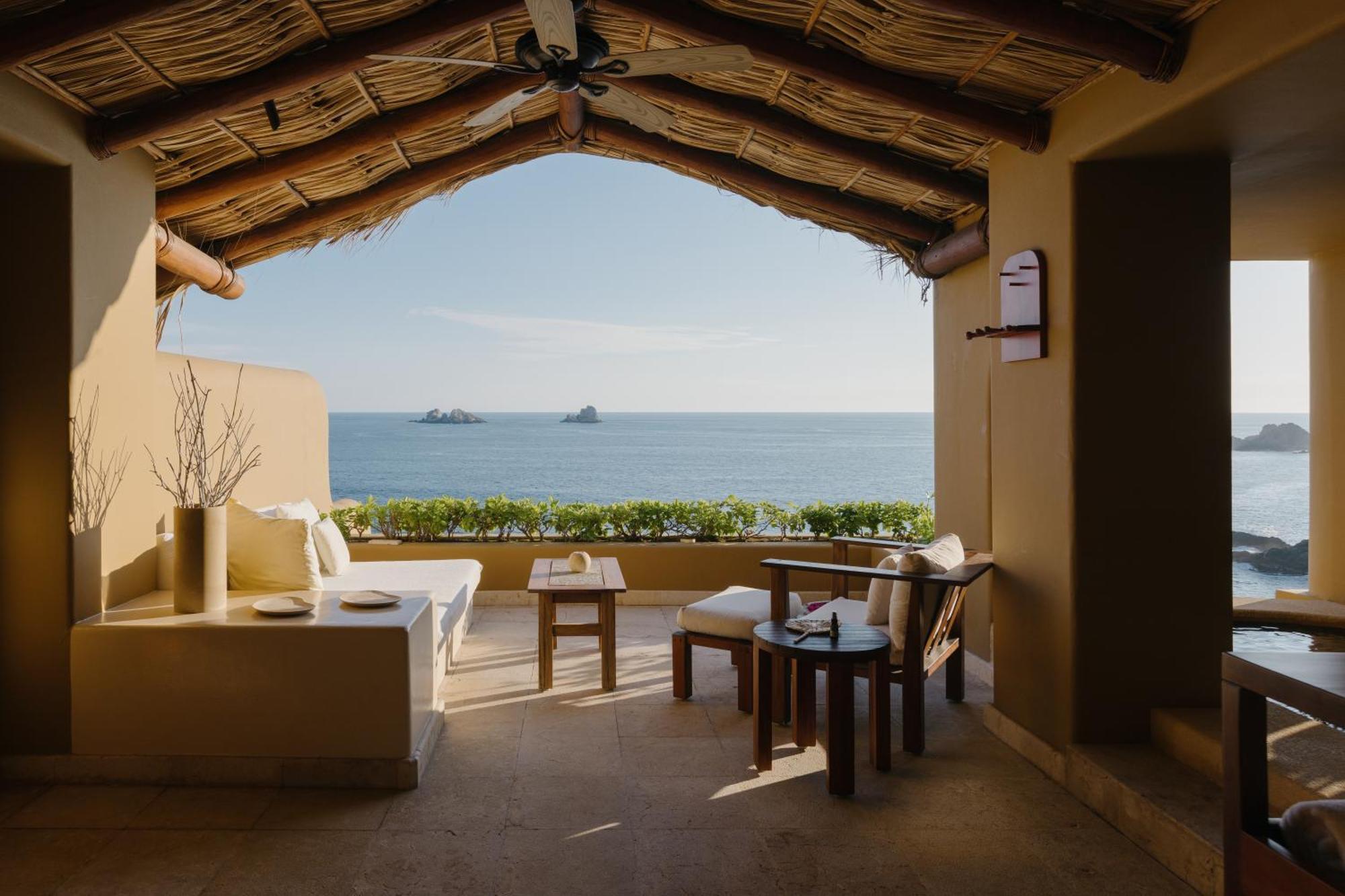 Cala De Mar & Ixtapa Ixtapa (Guerrero)