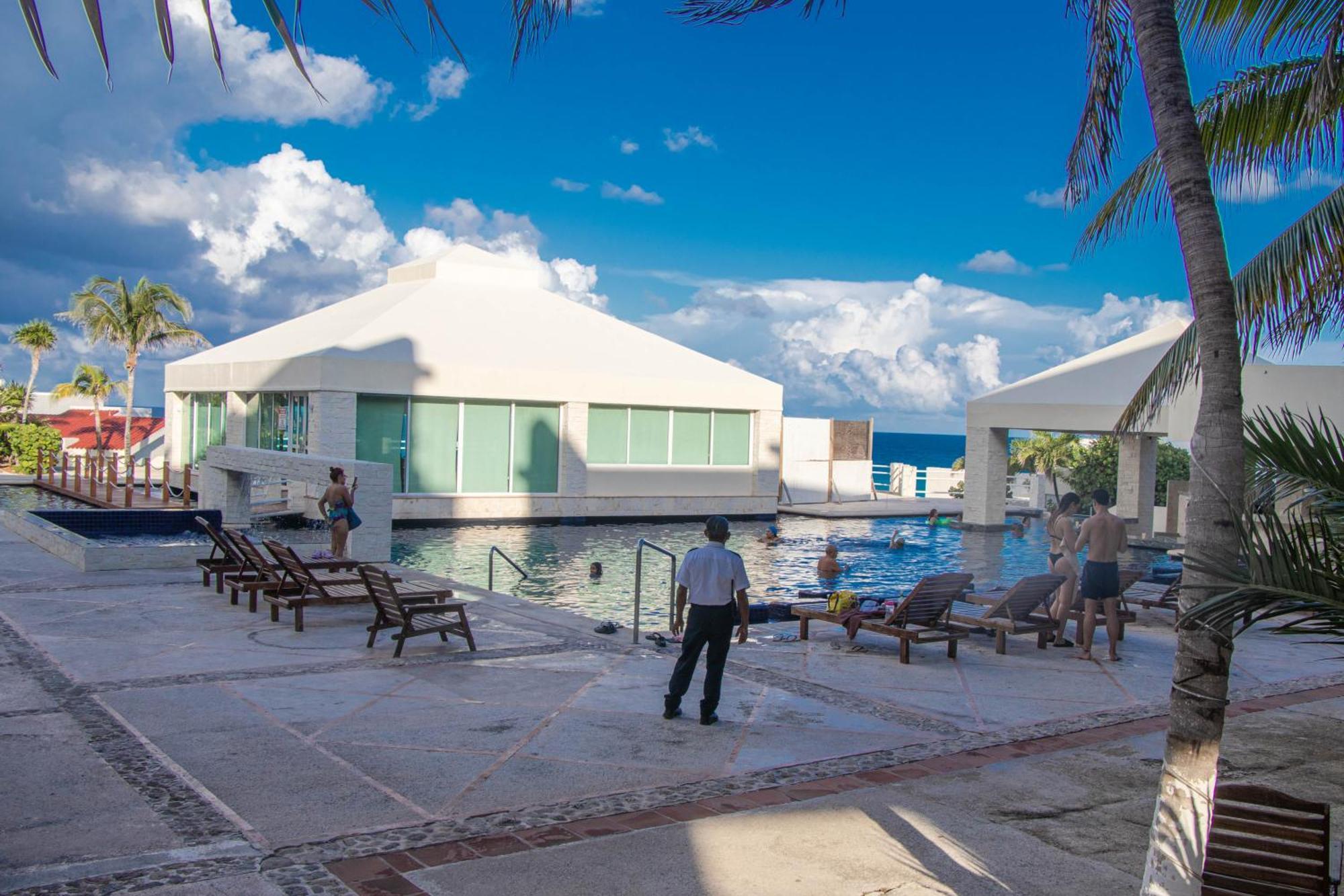 Apartment Beachfront Cancun